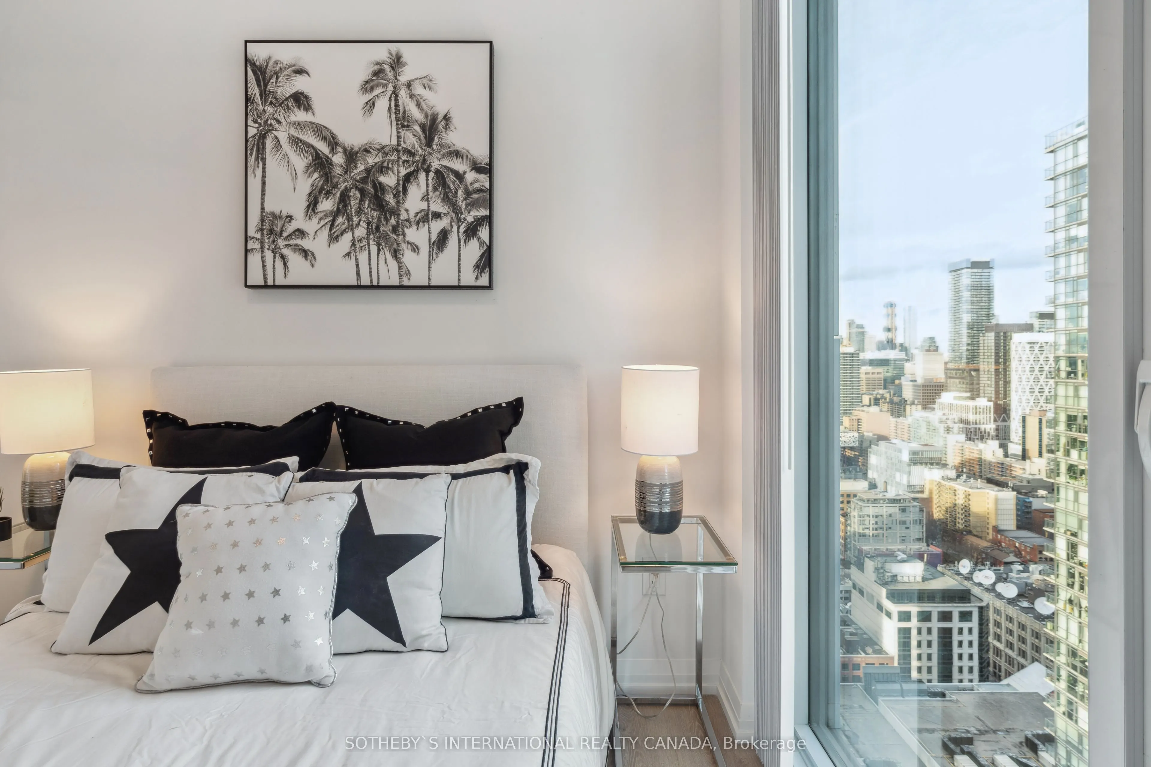 28 Widmer Street, #3629