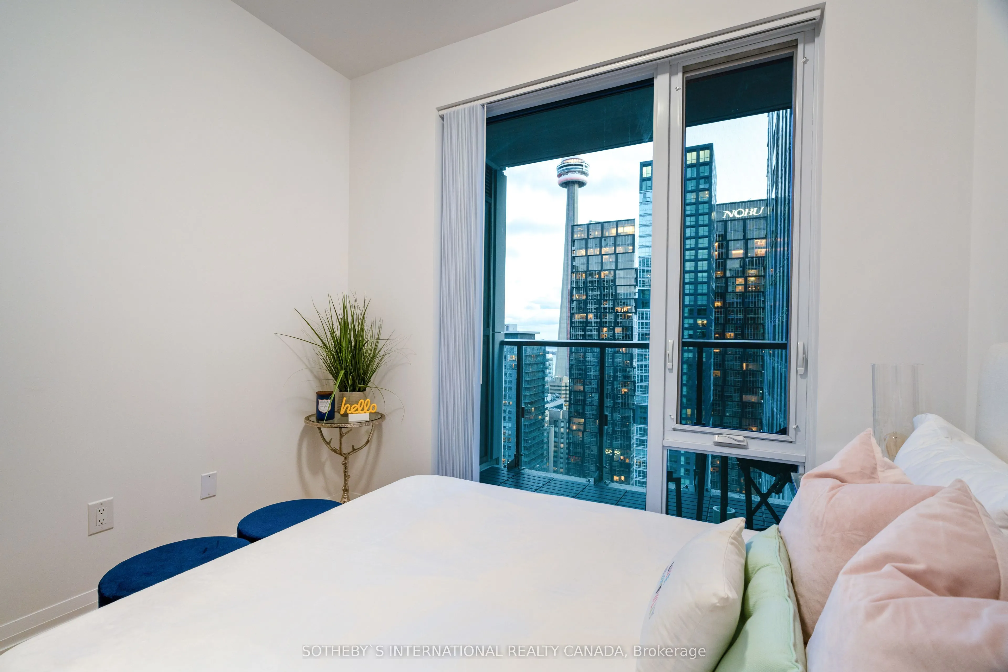 28 Widmer Street, #3629