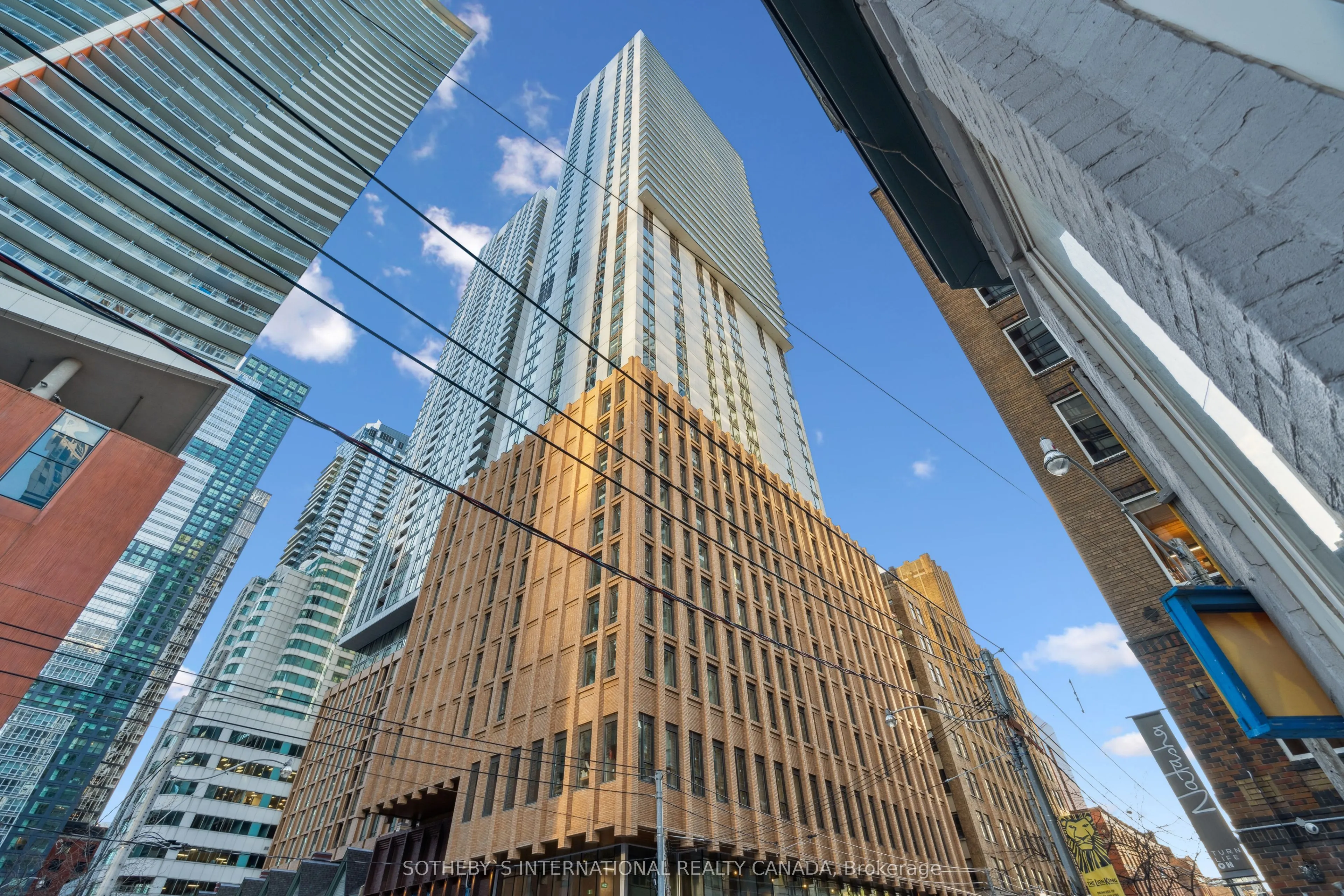 28 Widmer Street, #3629