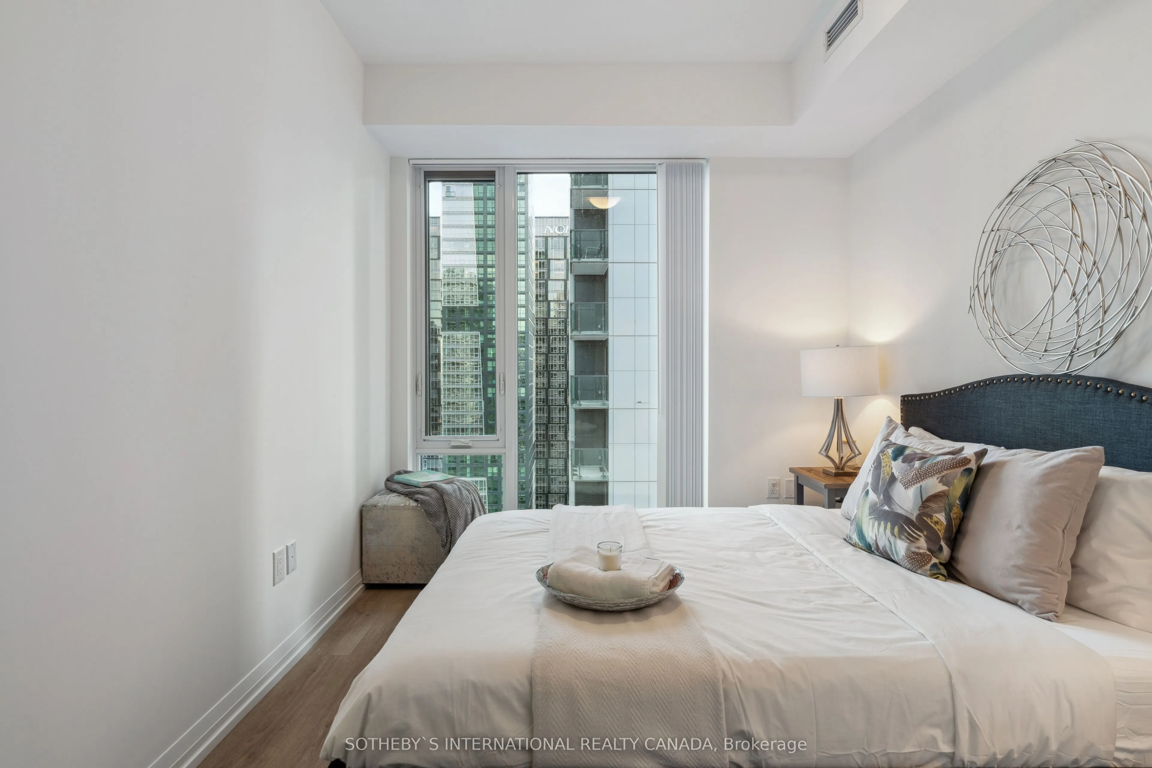 28 Widmer Street, #3629
