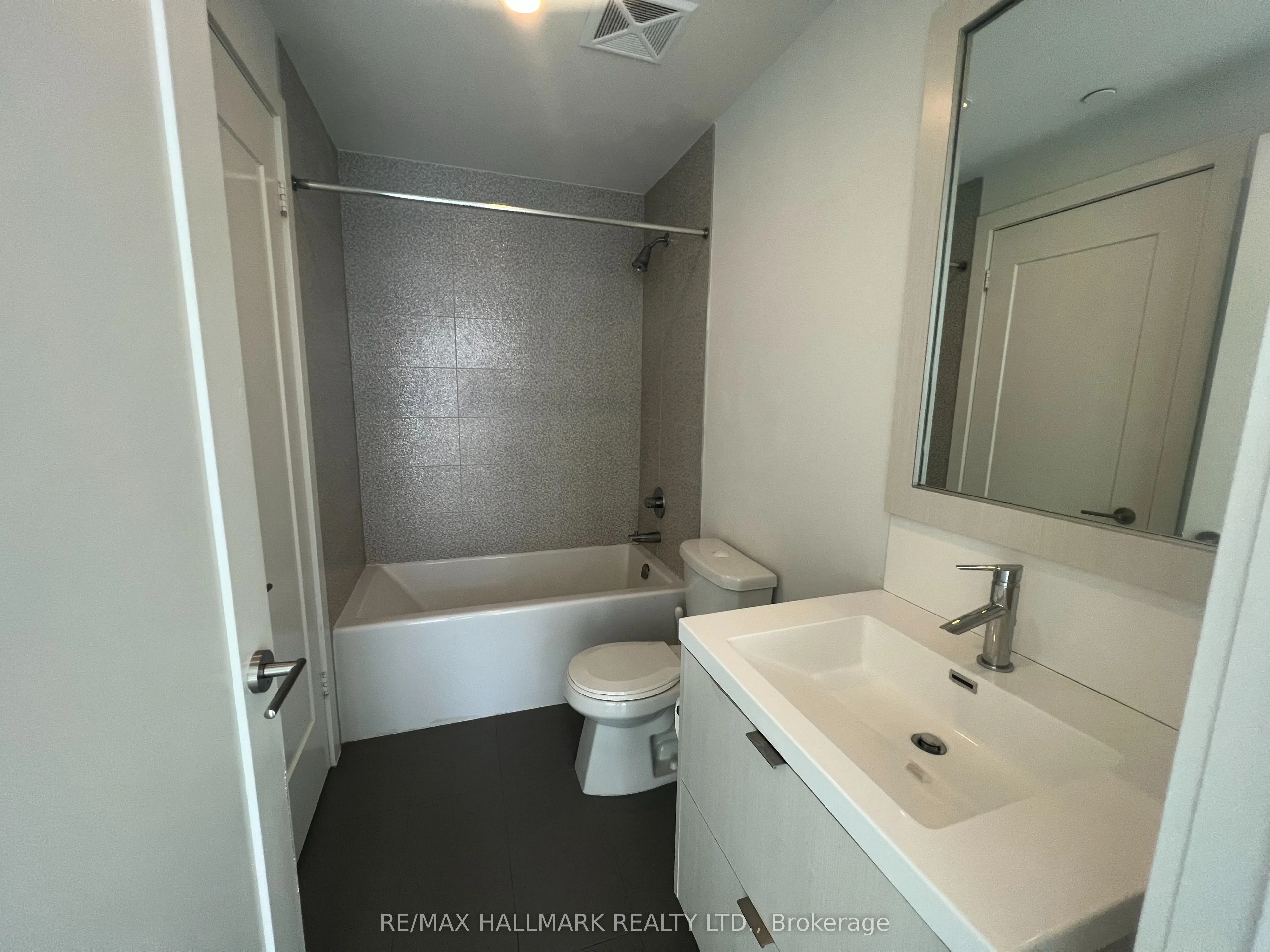 38 Cameron Street, #501