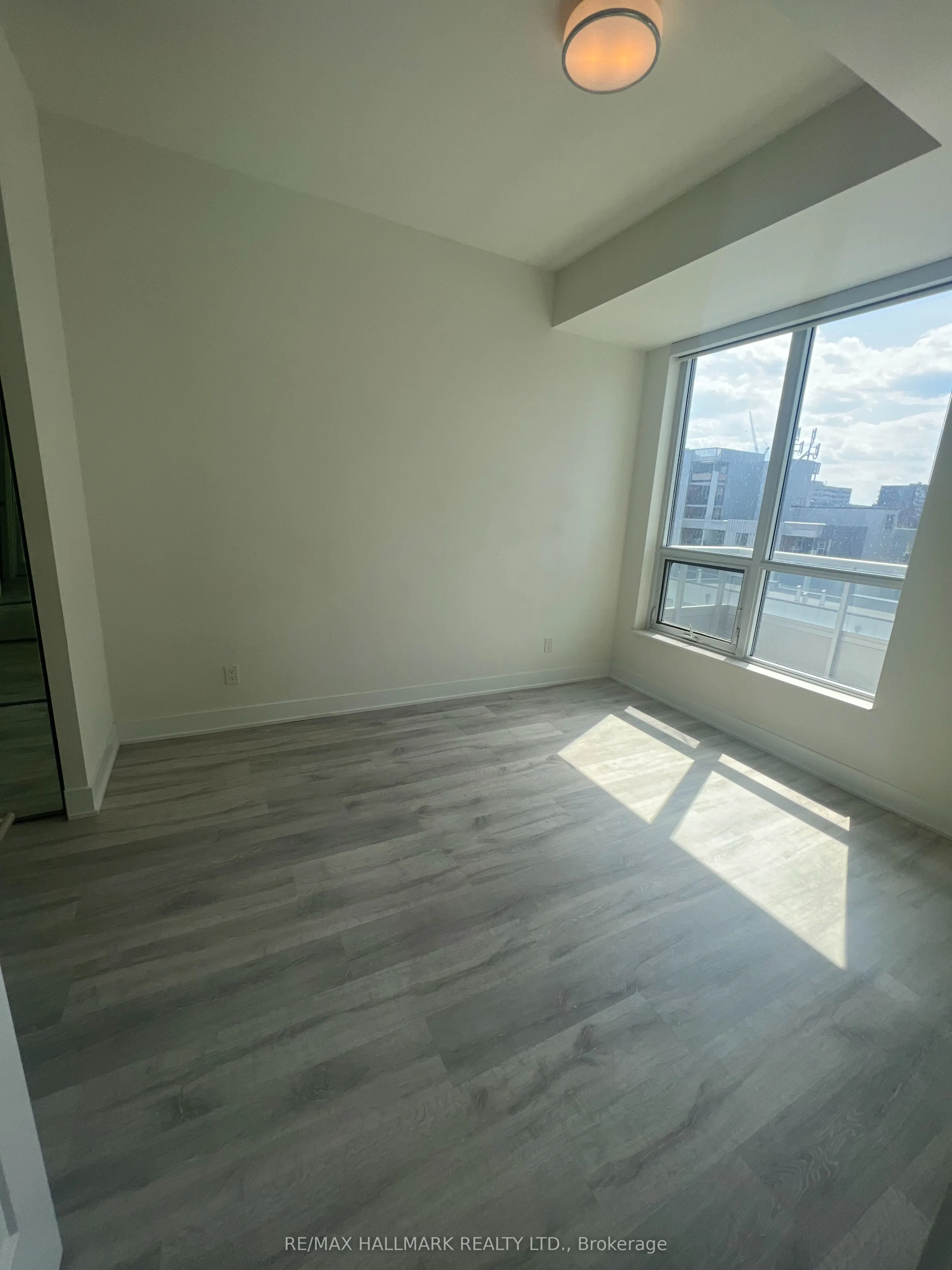 38 Cameron Street, #501