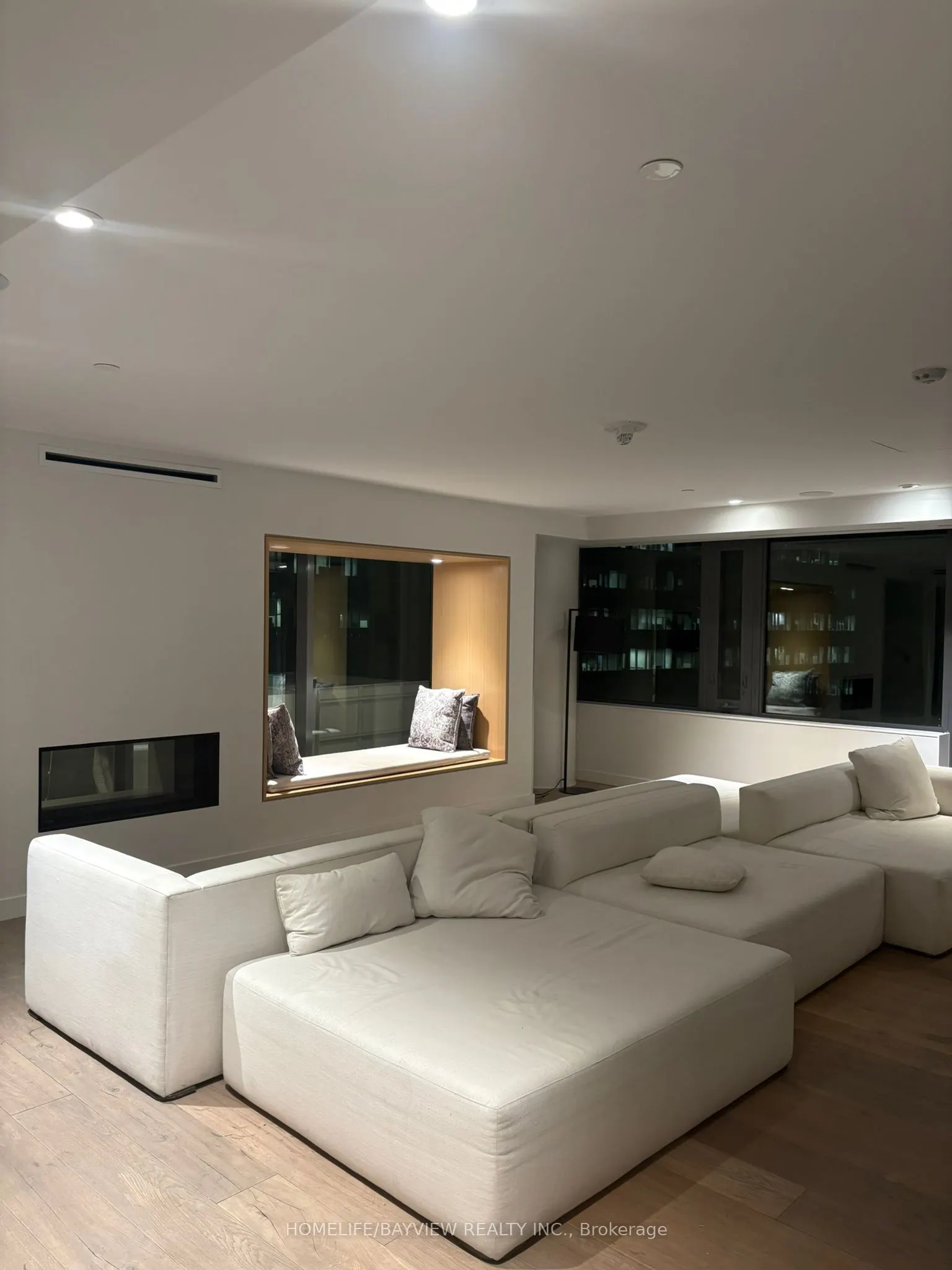 8 Hillsdale Avenue E, #639