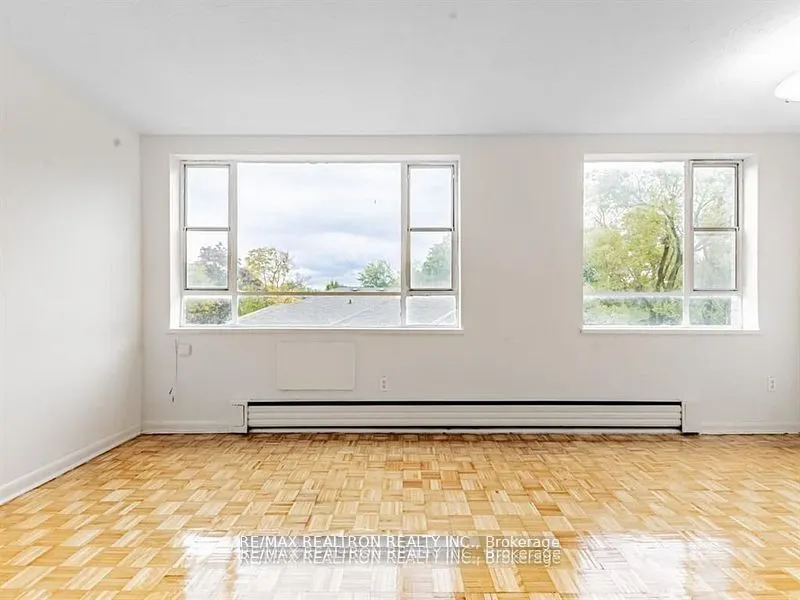 2895 Bathurst Street, #107
