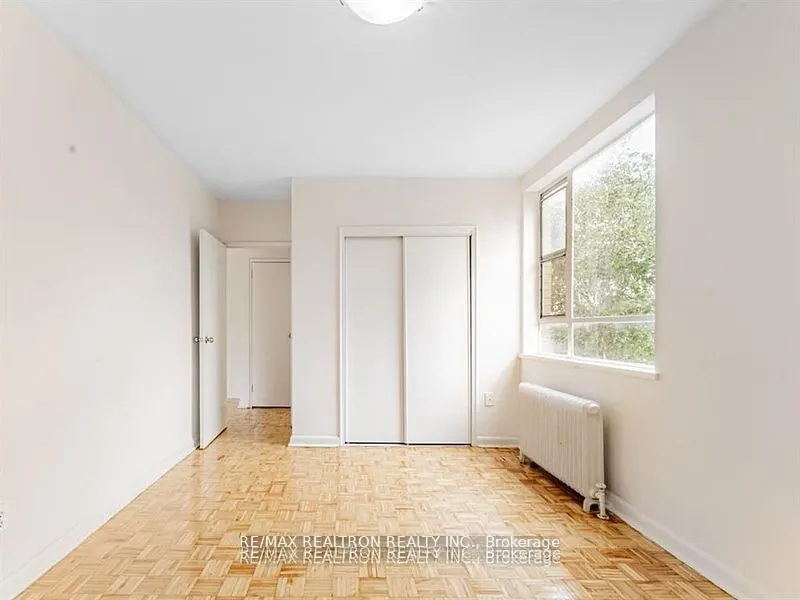 2895 Bathurst Street, #107