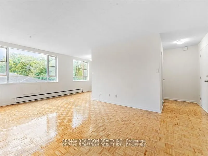 2895 Bathurst Street, #107