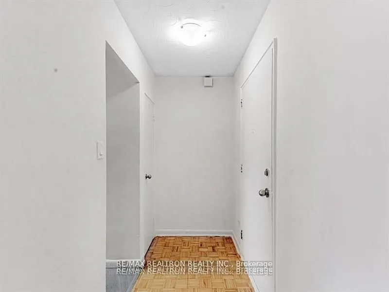 2895 Bathurst Street, #107