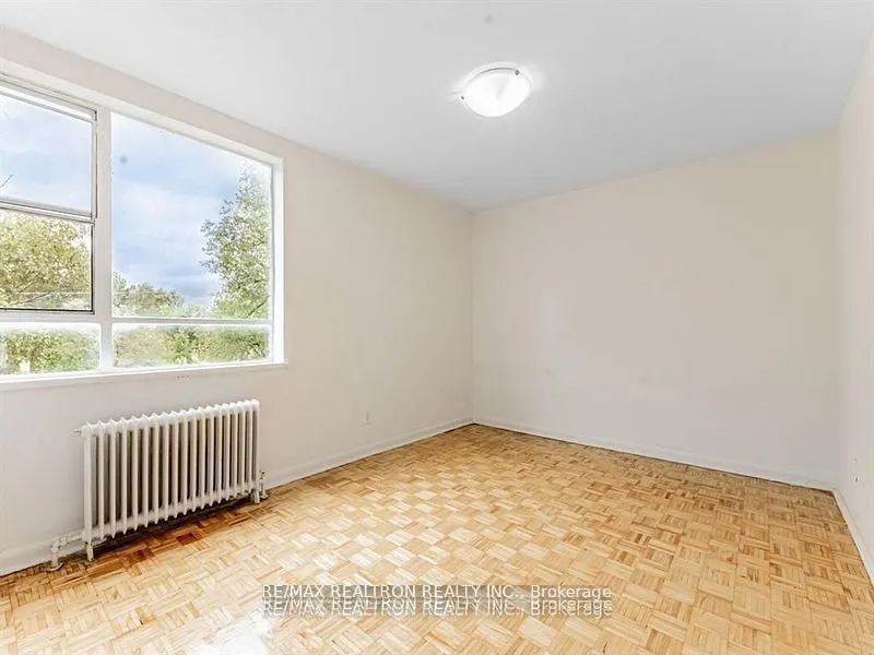 2895 Bathurst Street, #107