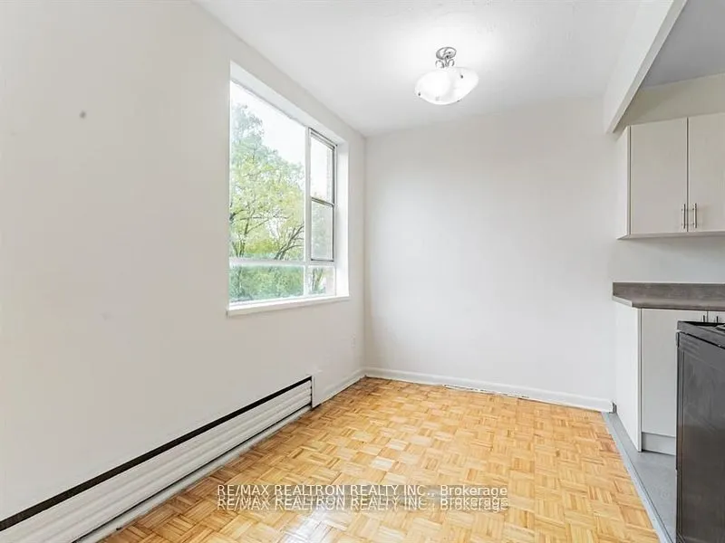 2895 Bathurst Street, #107