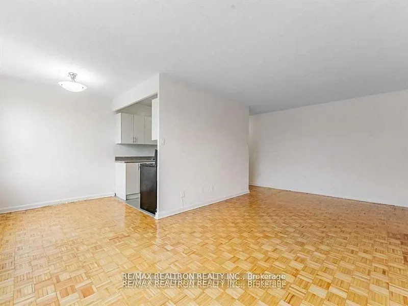 2895 Bathurst Street, #506