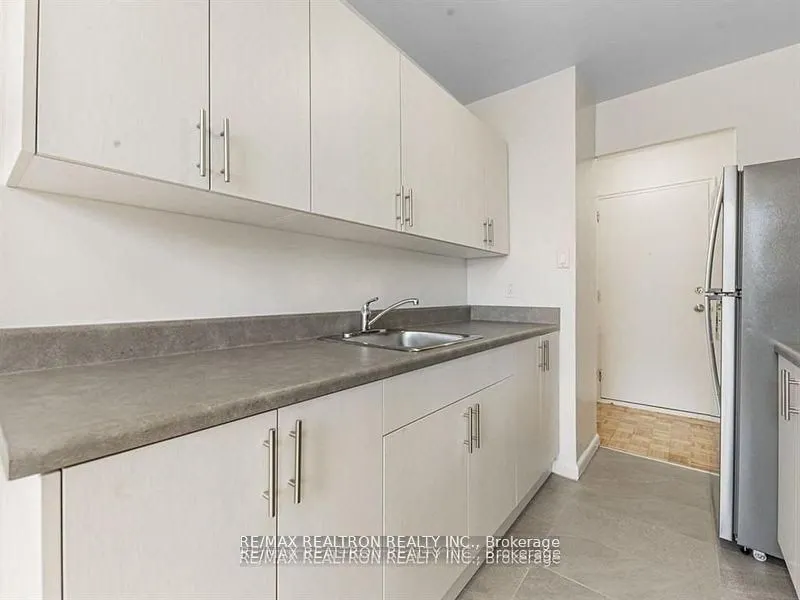2895 Bathurst Street, #506
