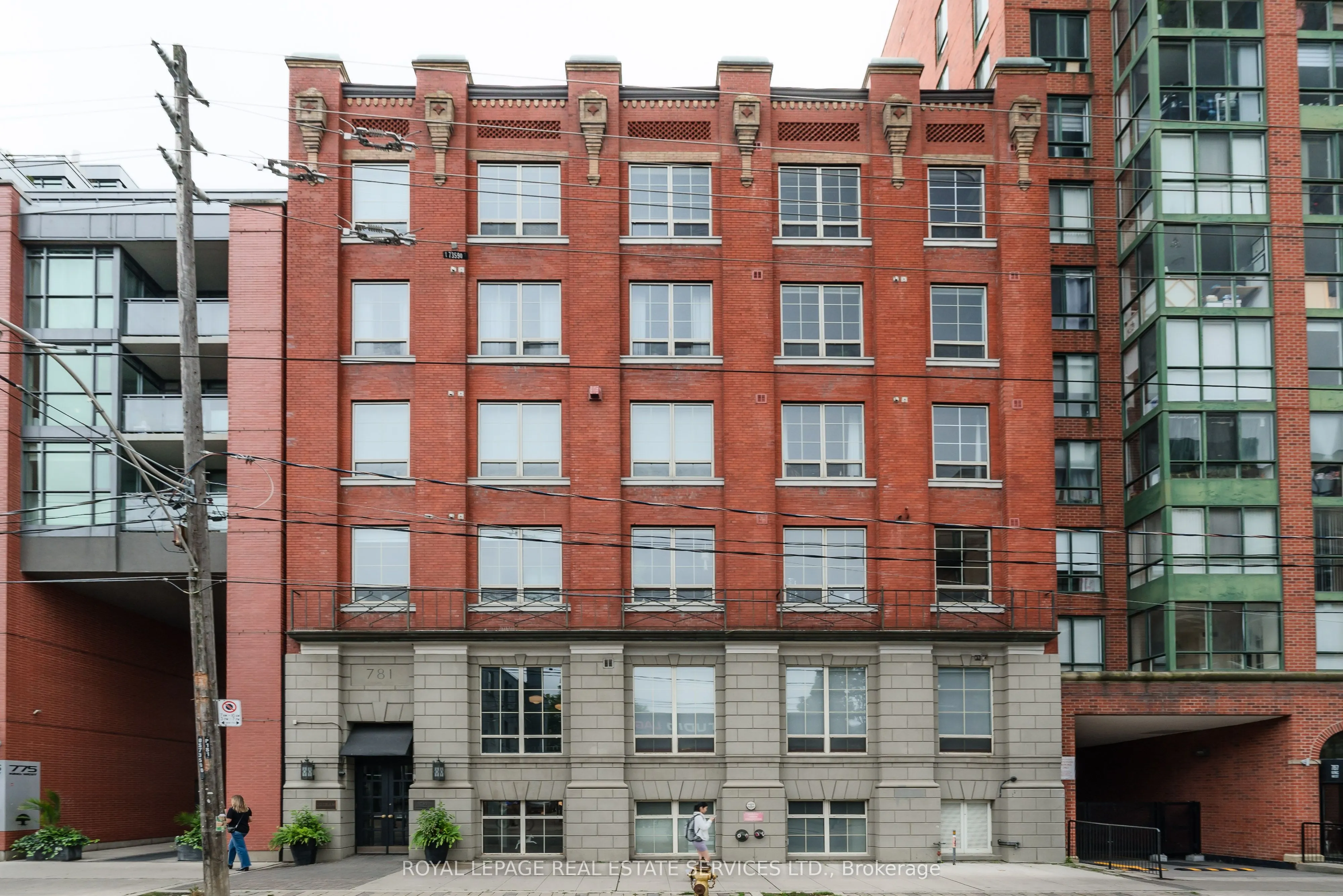 781 King Street W, #406