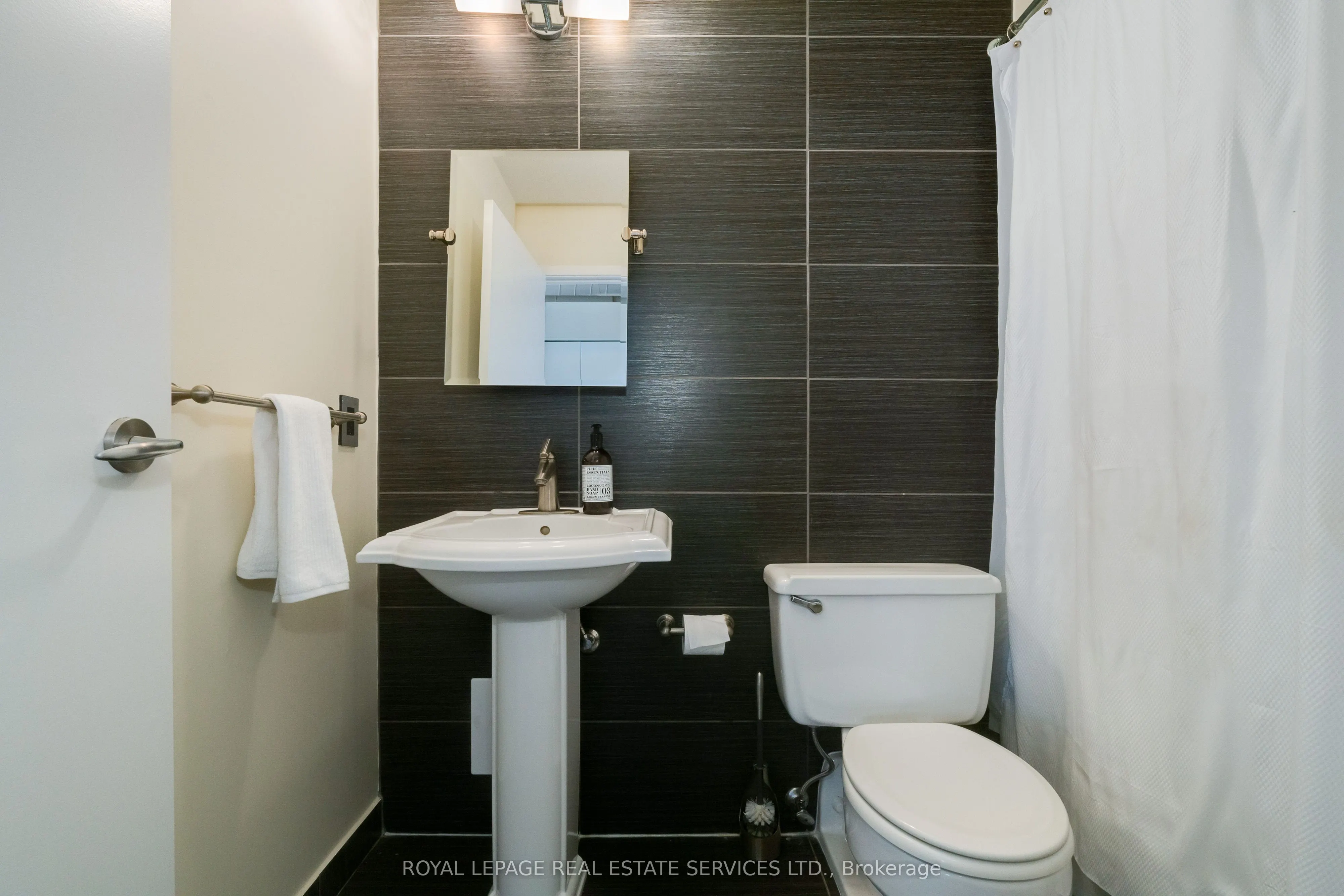 781 King Street W, #406
