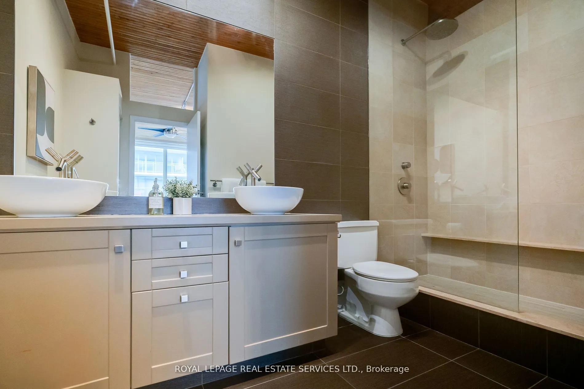 781 King Street W, #406