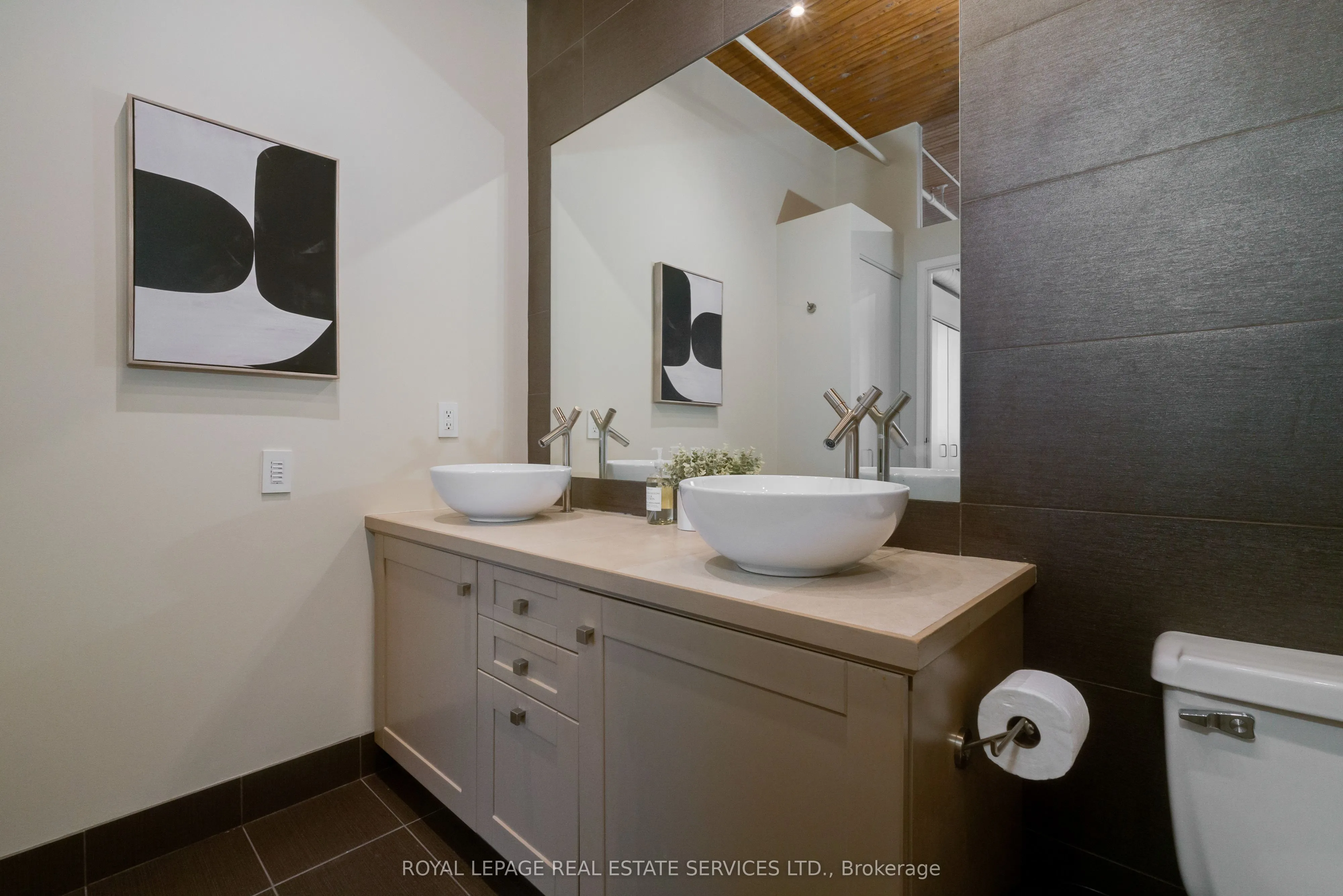 781 King Street W, #406