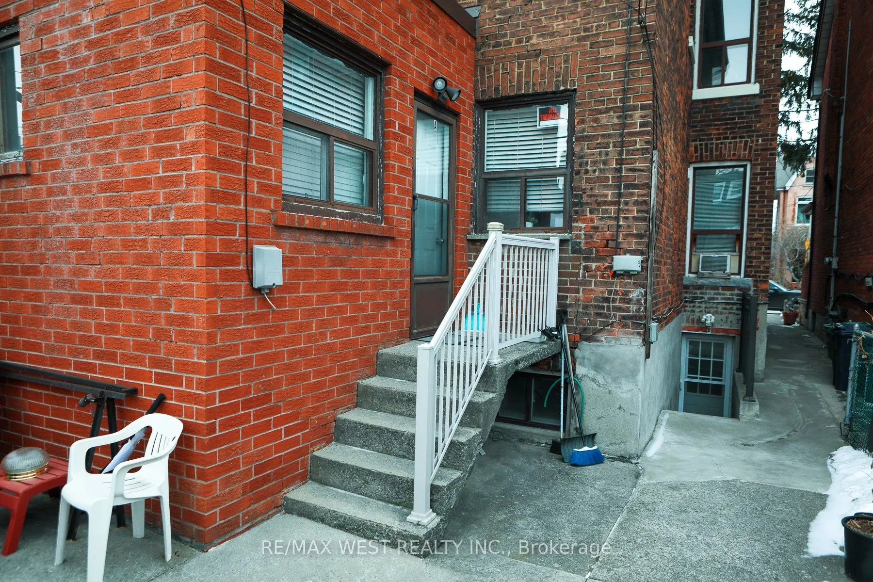 132 Grace Street #Lower