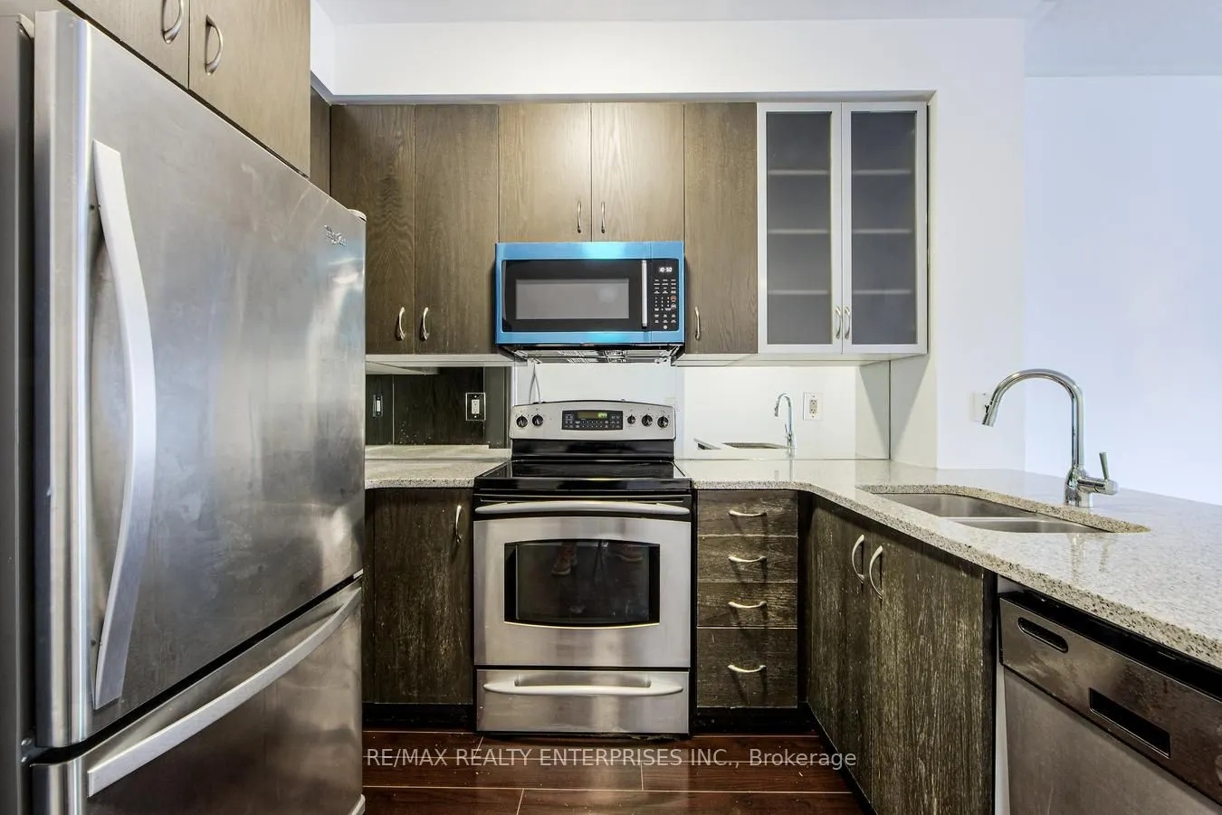 18 Yorkville Avenue, #315