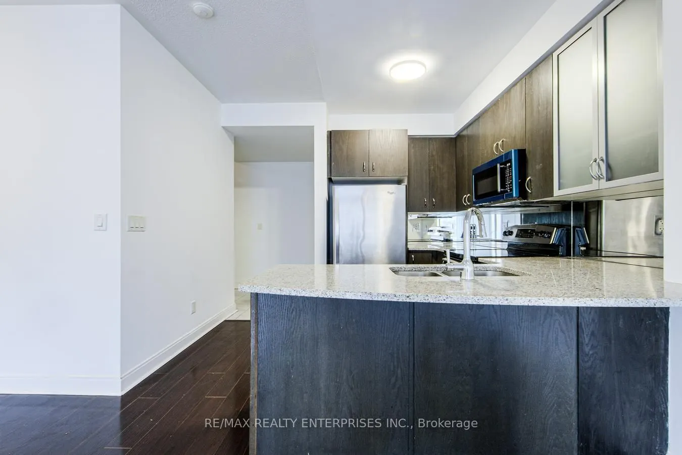 18 Yorkville Avenue, #315