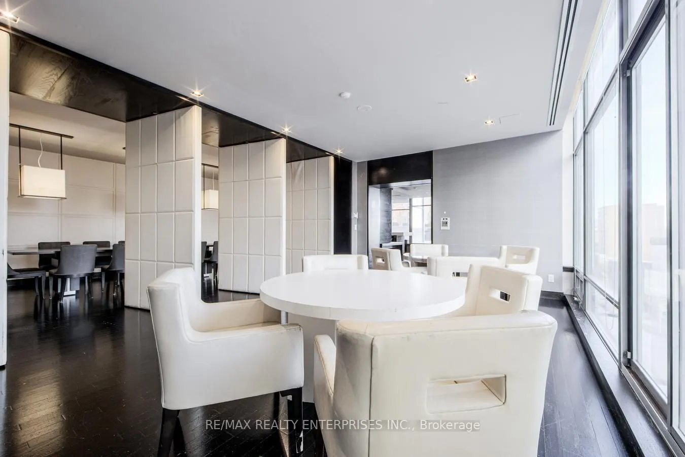 18 Yorkville Avenue, #315