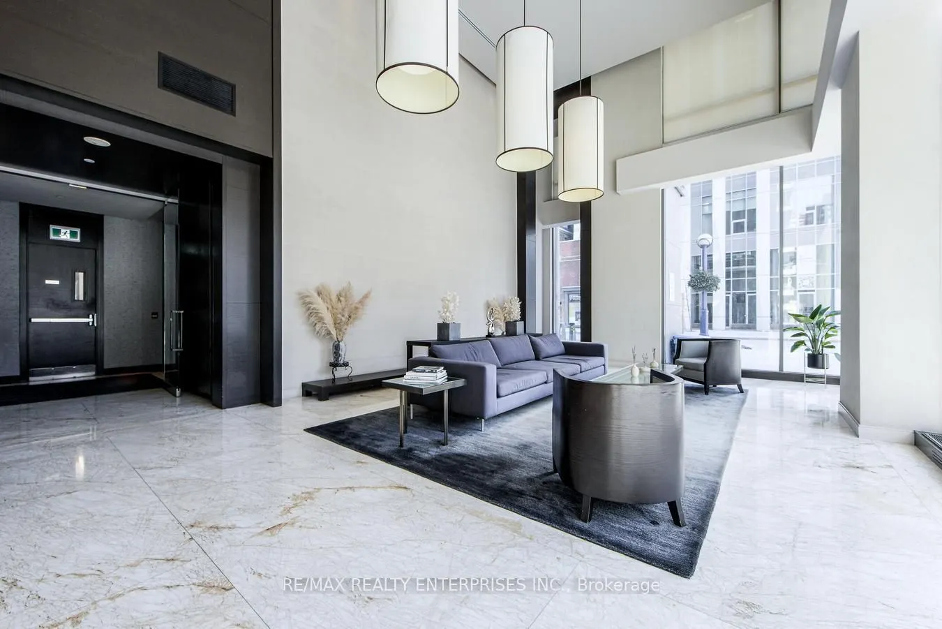 18 Yorkville Avenue, #315
