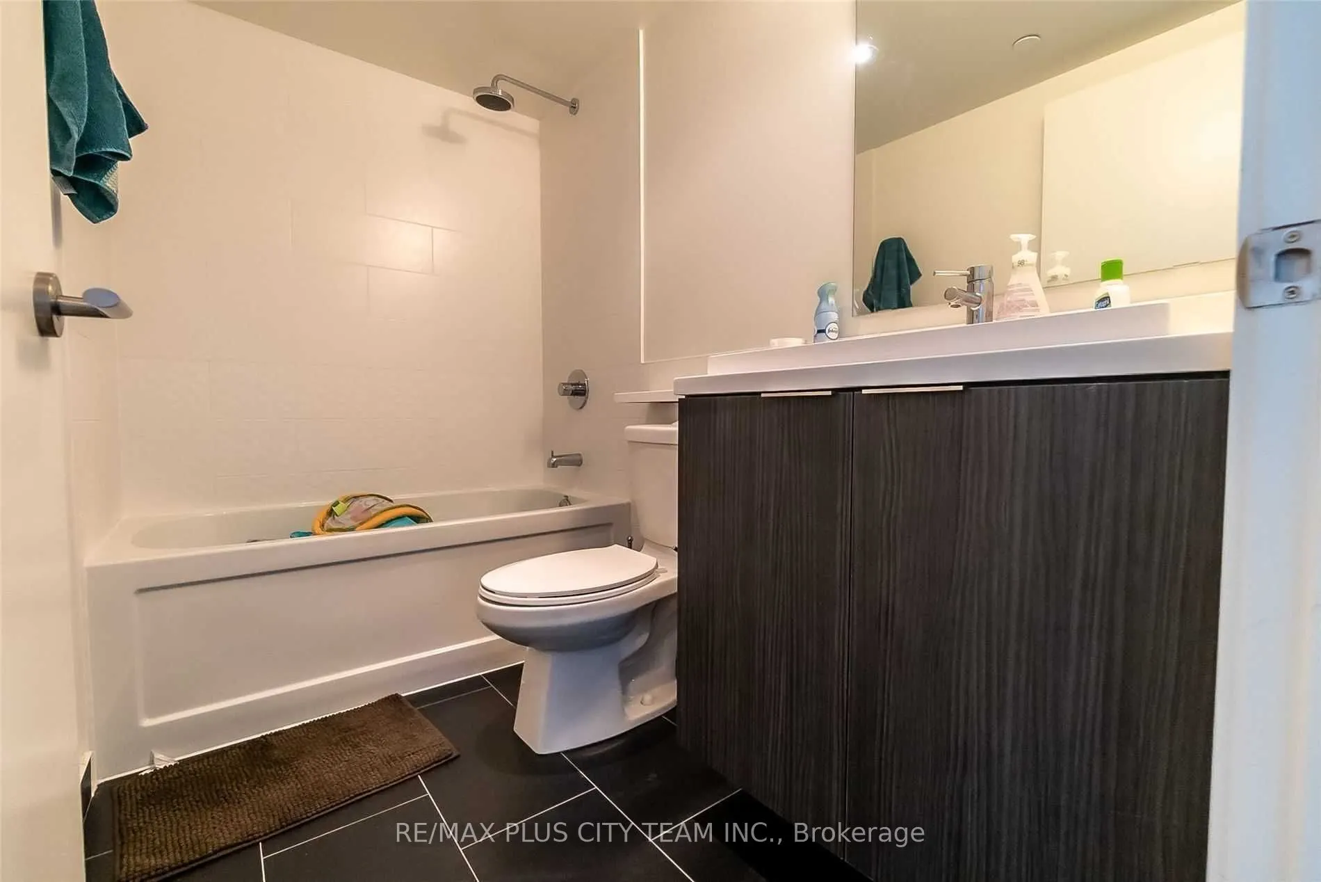 2 Sonic Way, #1204