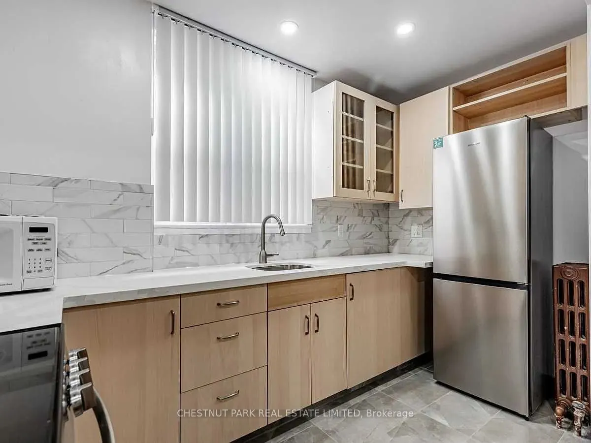 18 Acacia Road, #Main