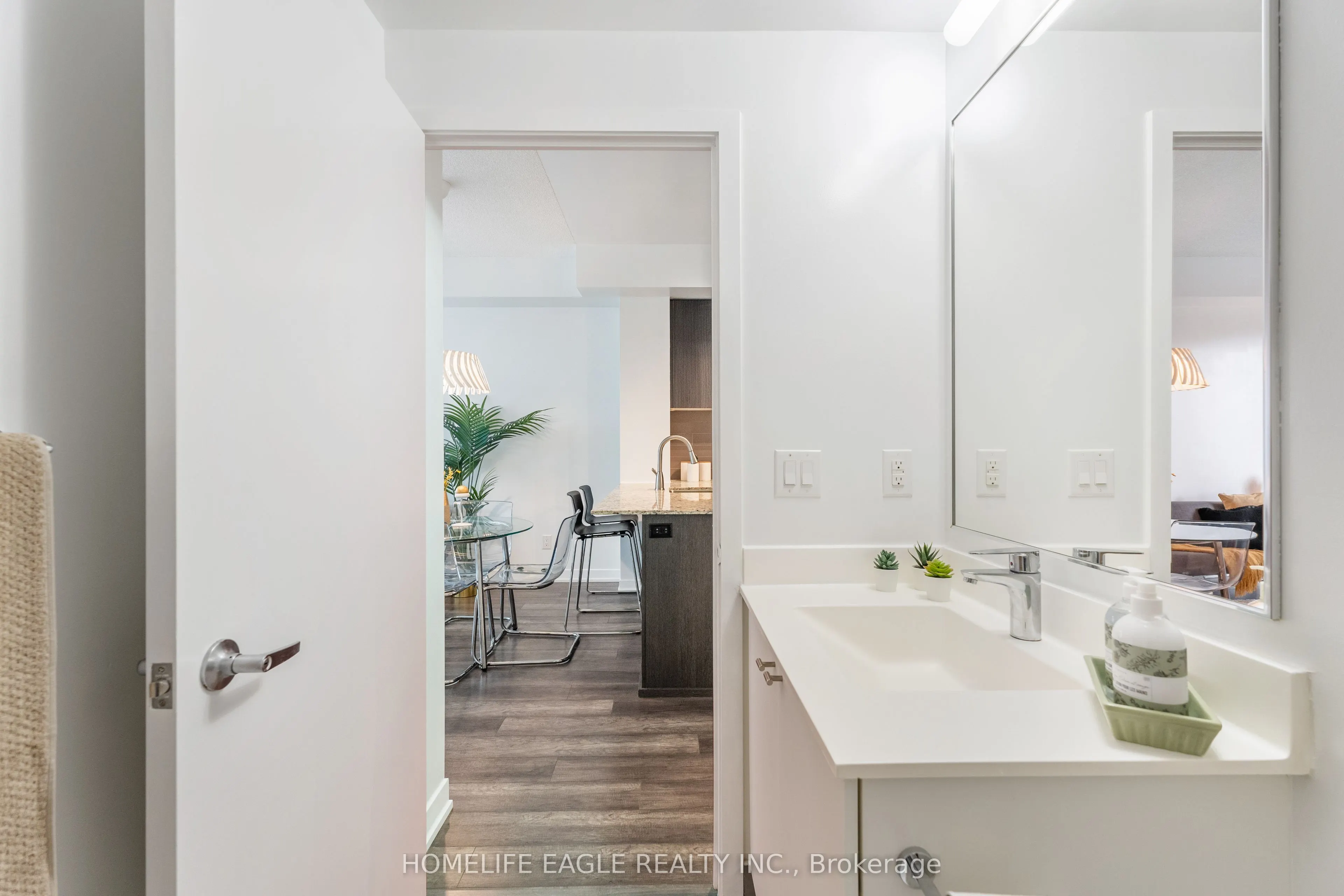 18 Rean Drive, #222