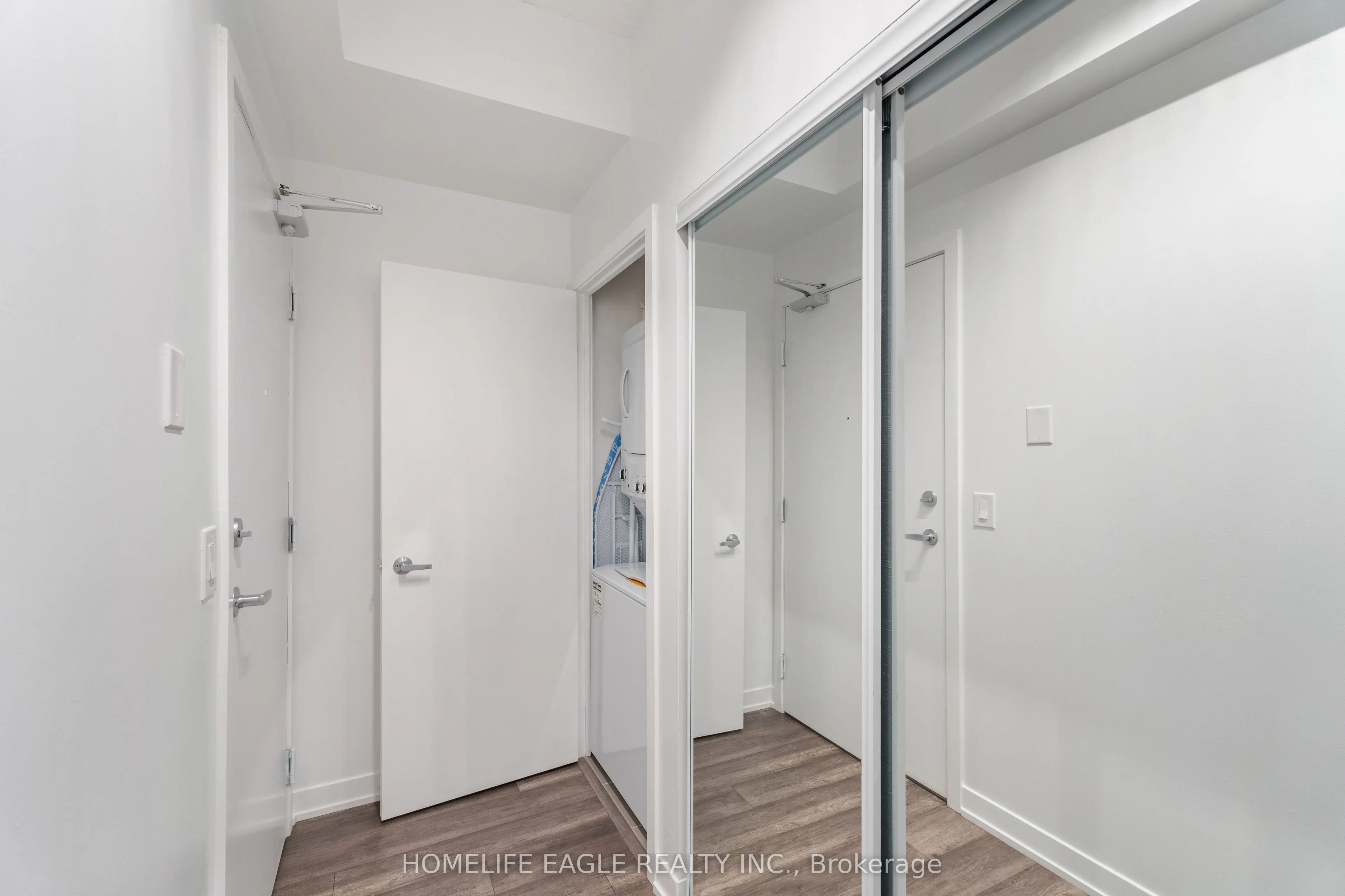 18 Rean Drive, #222