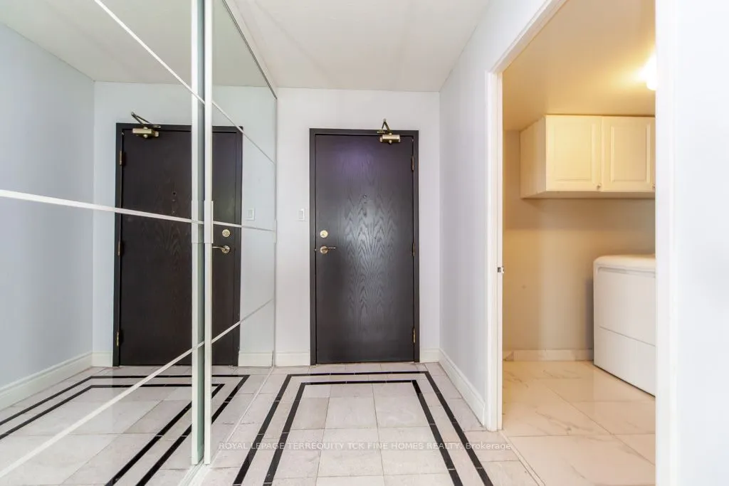 215 Wynford Drive, #1905