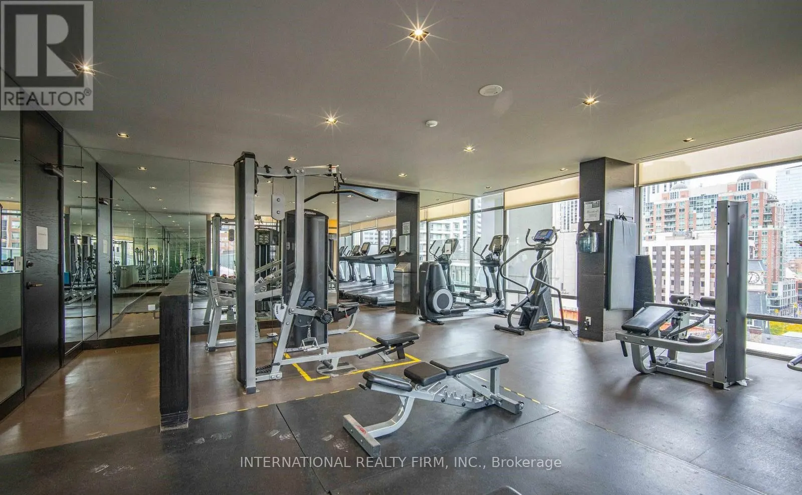 21 Scollard Street, #101