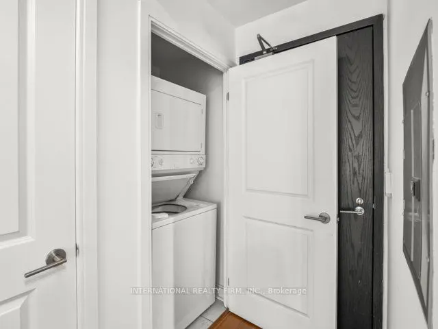 21 Scollard Street, #101
