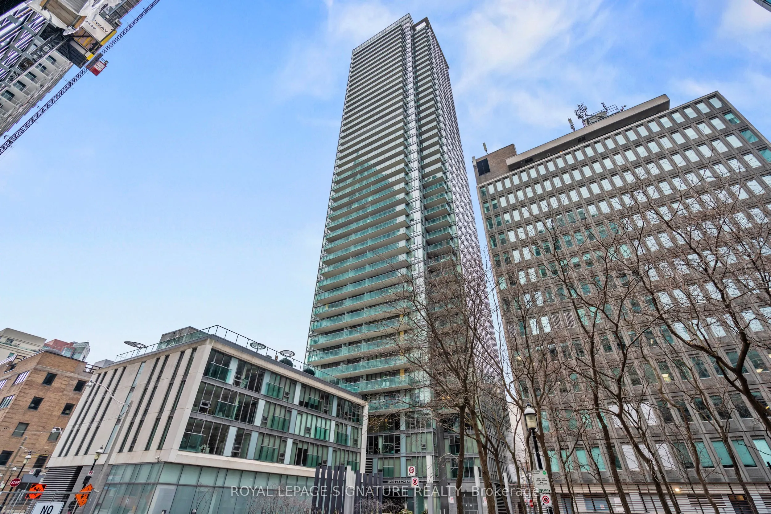 33 Lombard Street, #201
