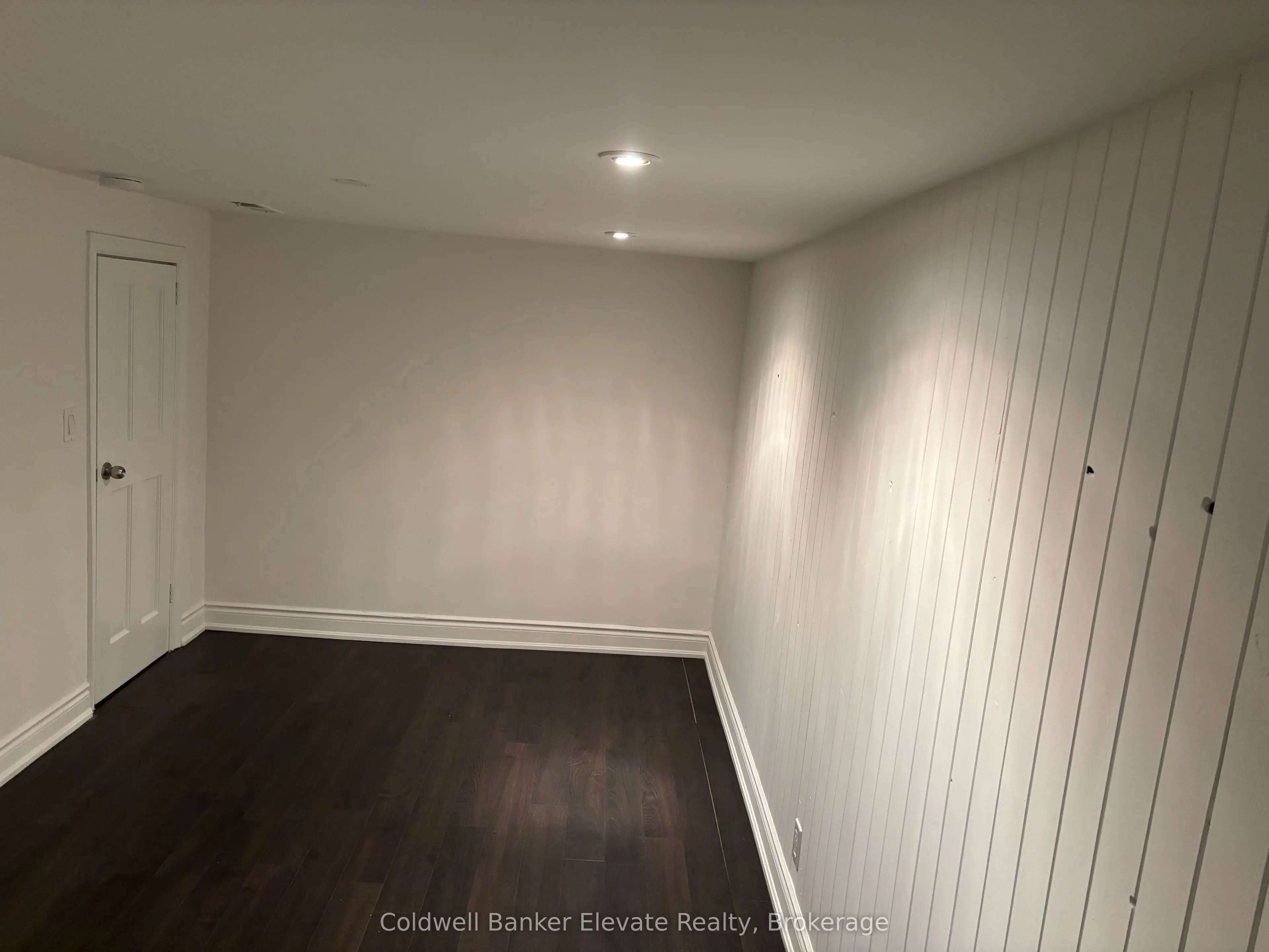136 Argyle Street, #4