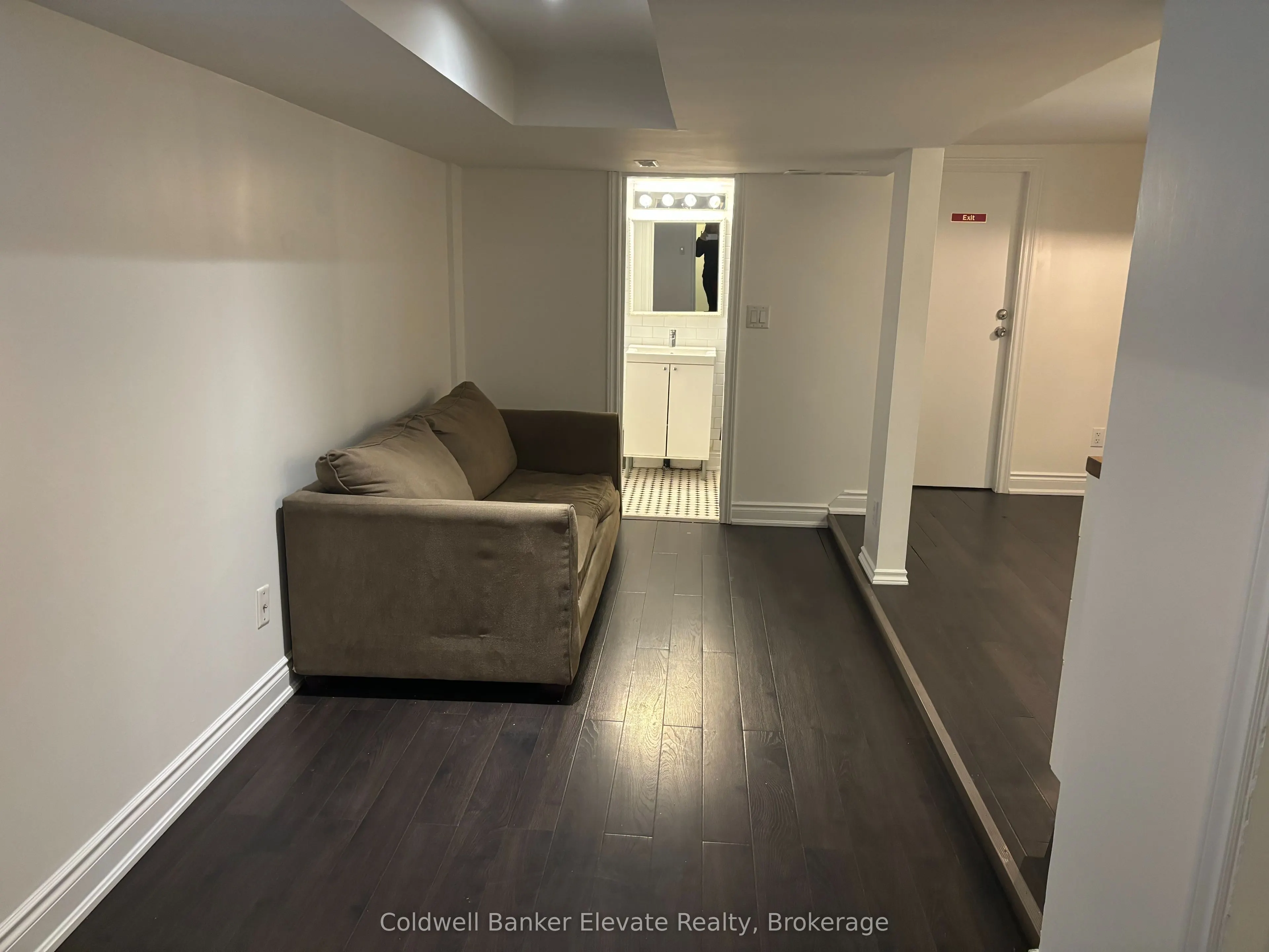 136 Argyle Street, #4