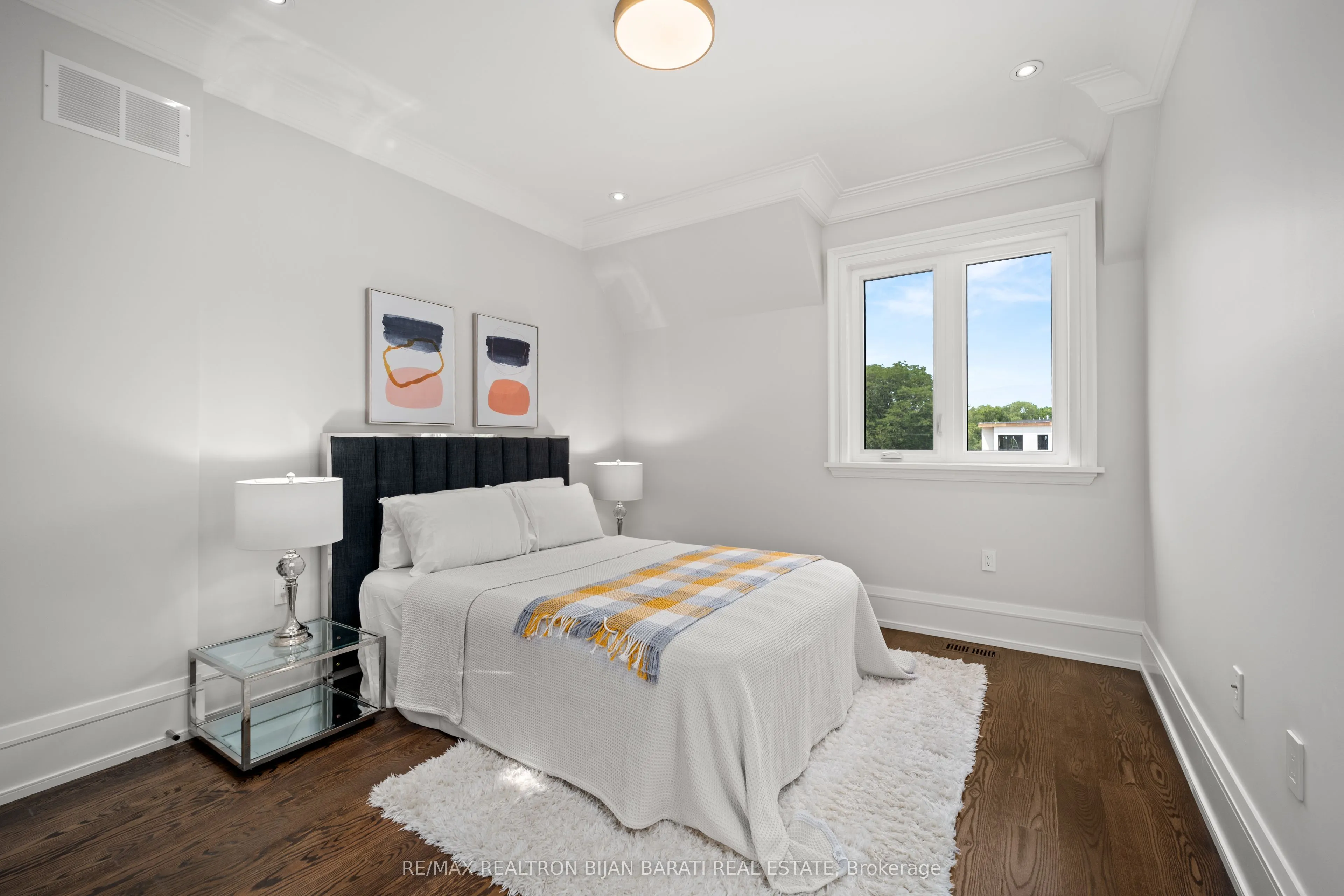 6 Harnish Crescent
