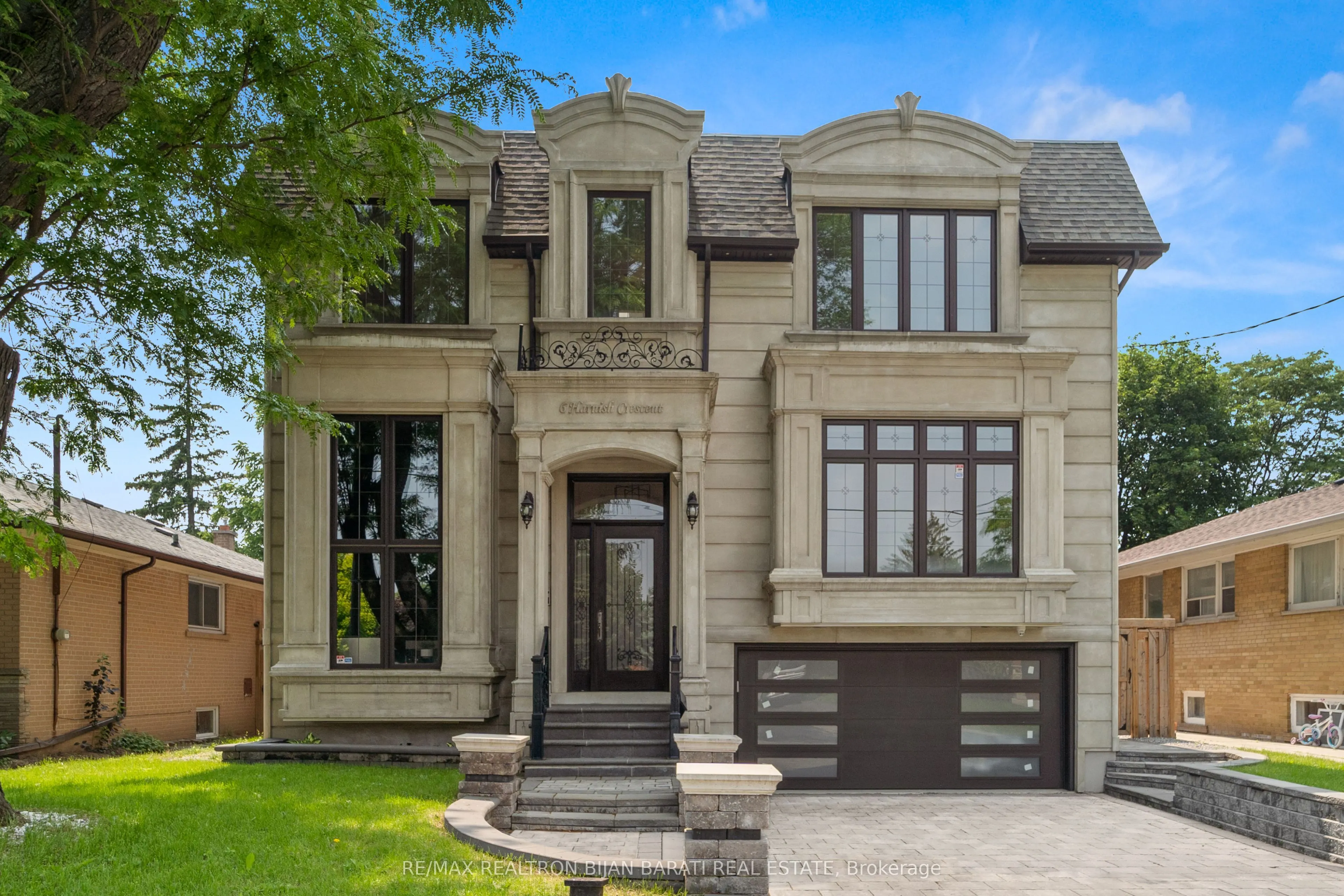6 Harnish Crescent