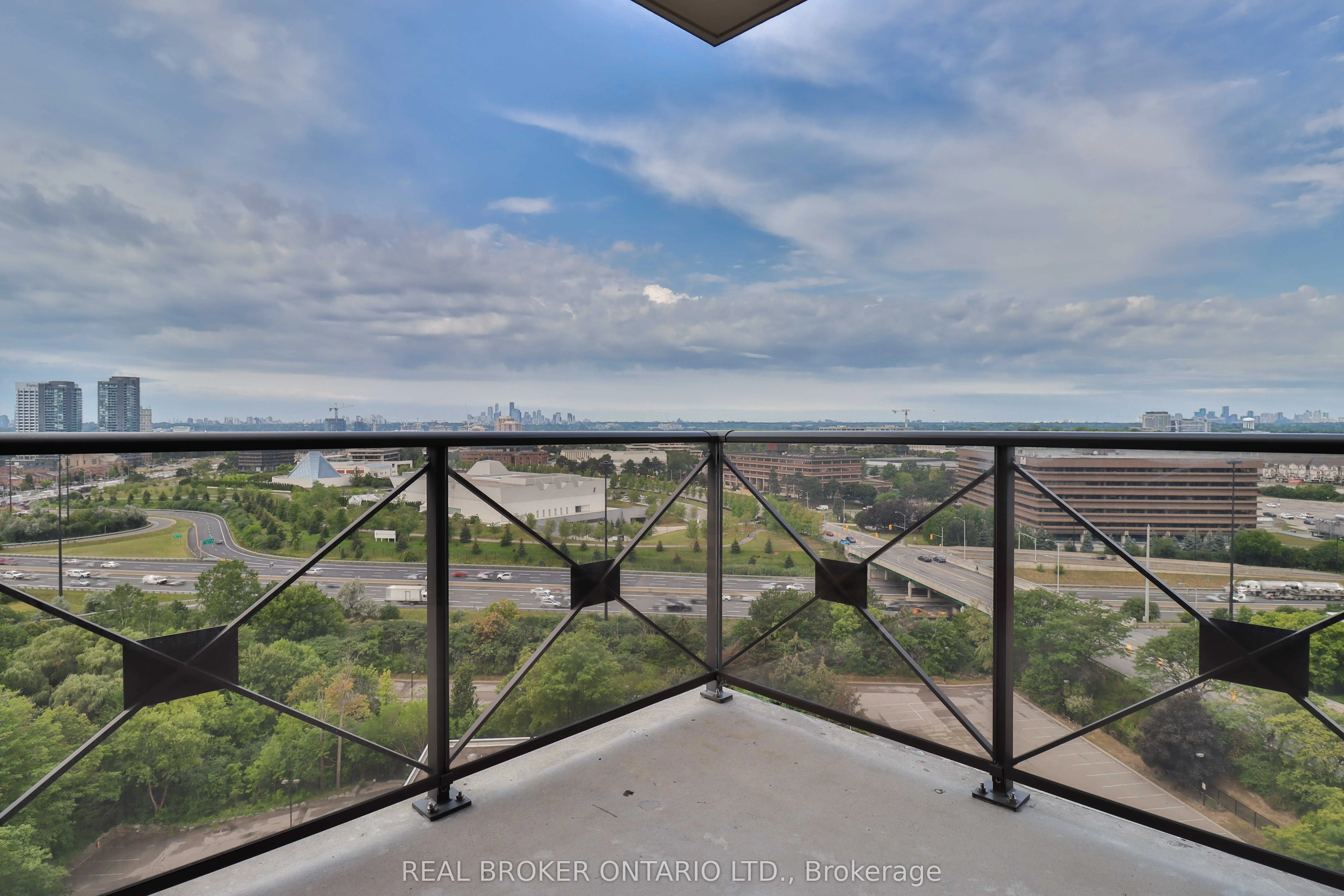 135 Wynford Drive #1505