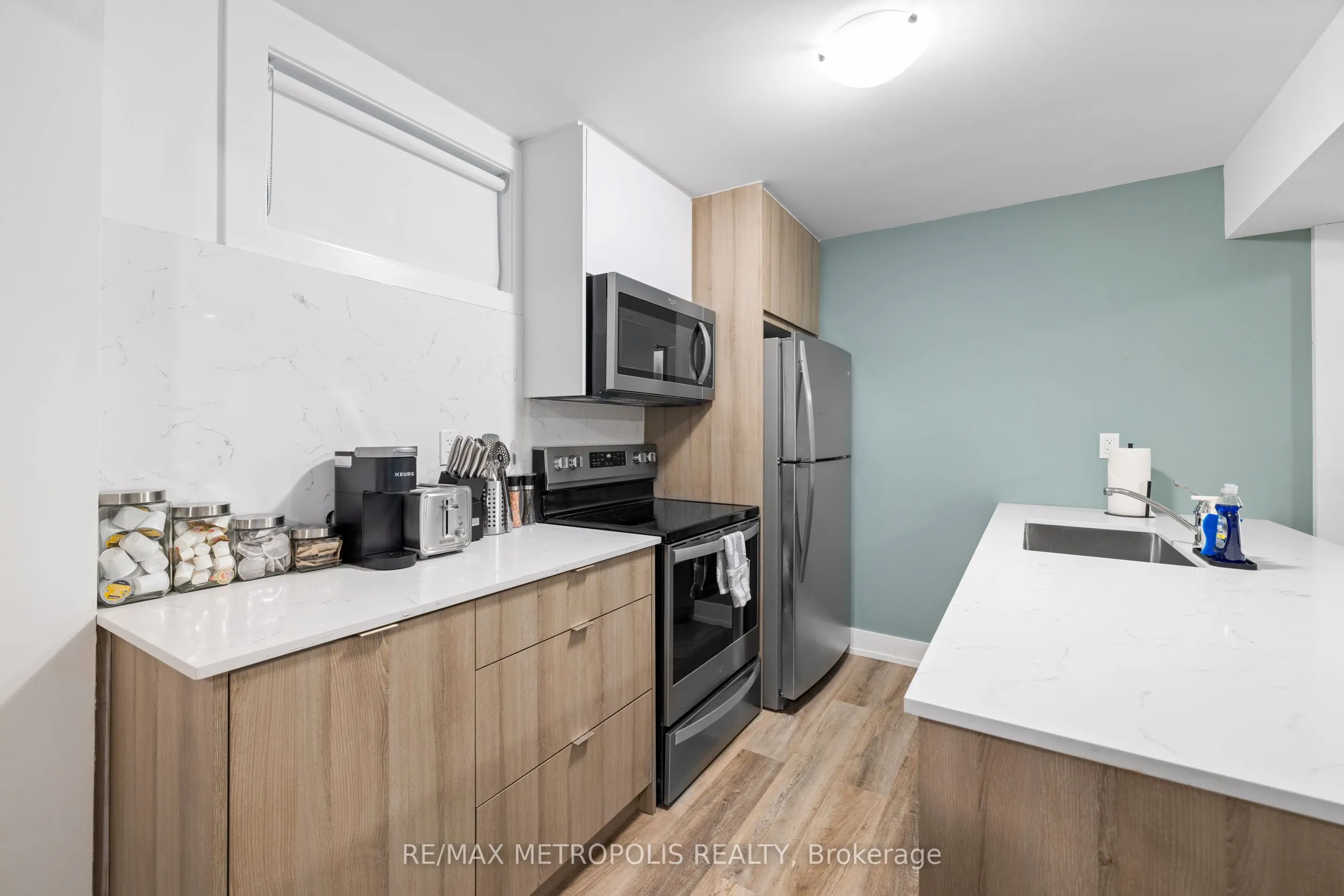 447 Lansdowne Avenue, #Lower