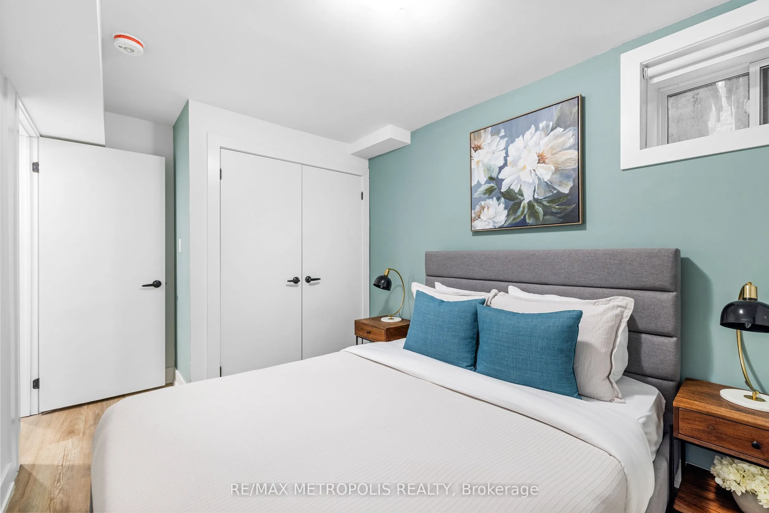 447 Lansdowne Avenue, #Lower