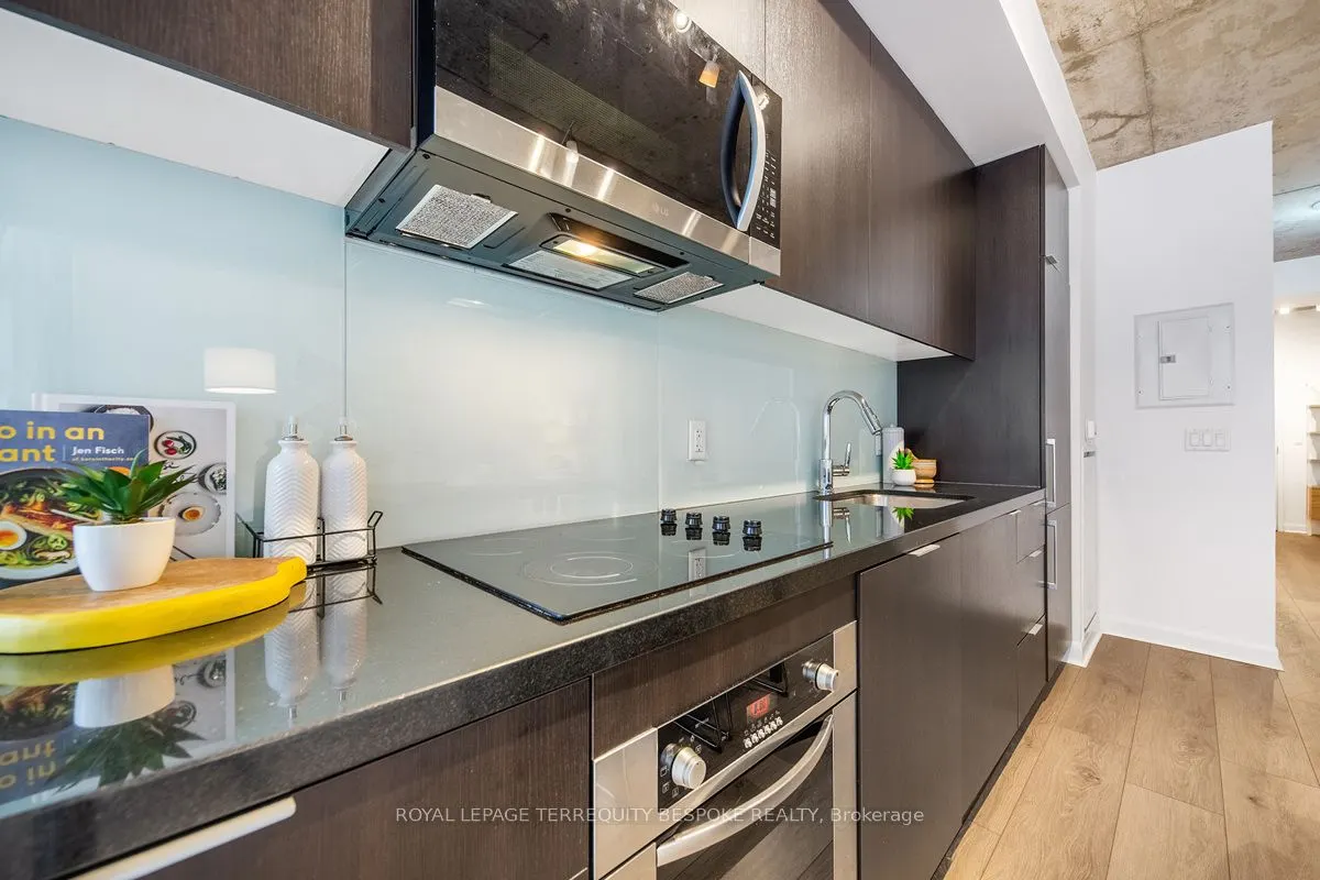 478 King Street W, #202