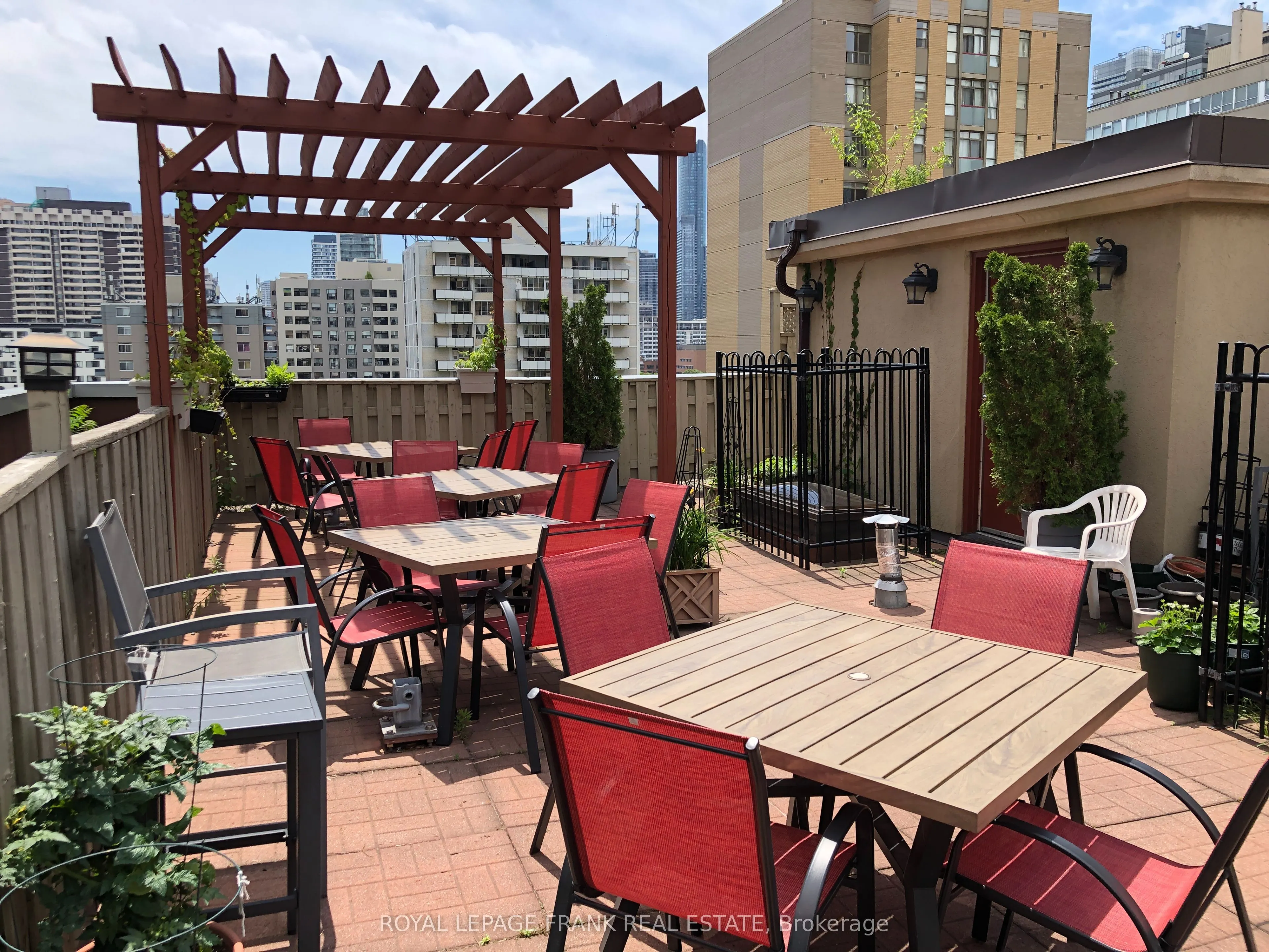88 Charles Street E, #301