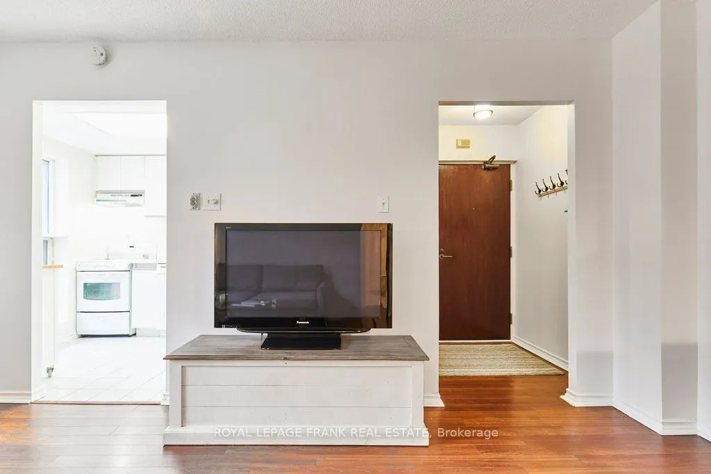 88 Charles Street E, #301
