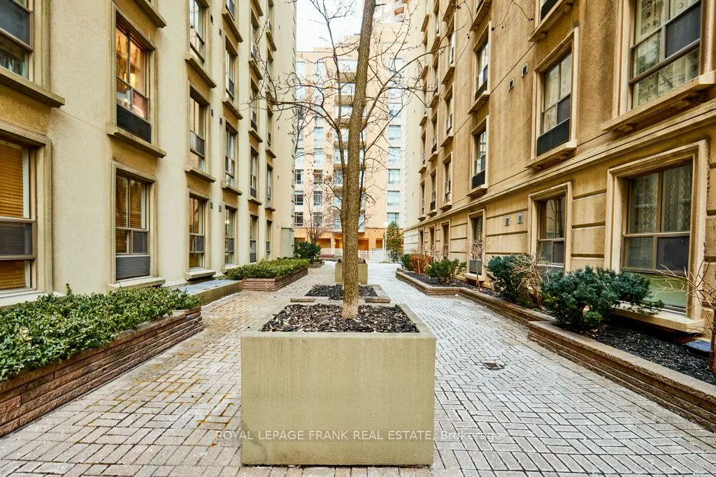 88 Charles Street E, #301