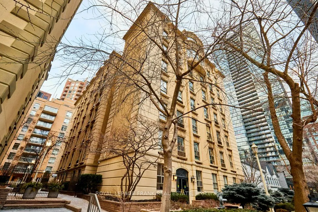 88 Charles Street E, #301