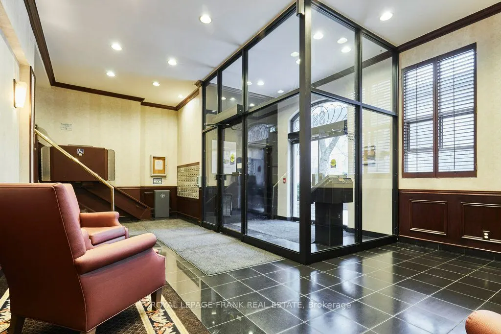 88 Charles Street E, #301