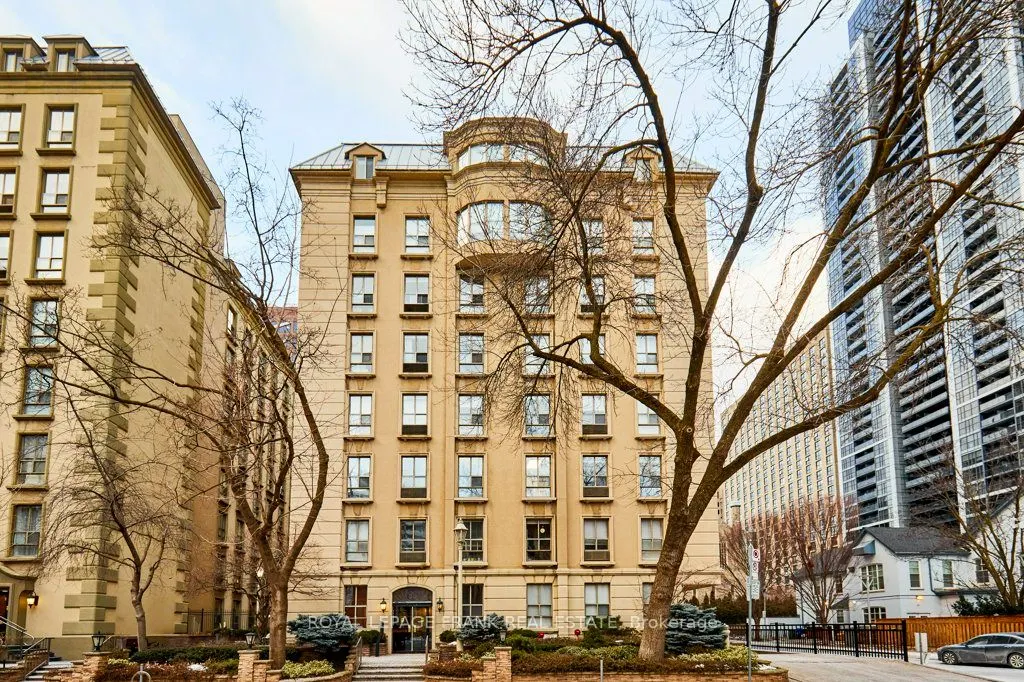 88 Charles Street E, #301