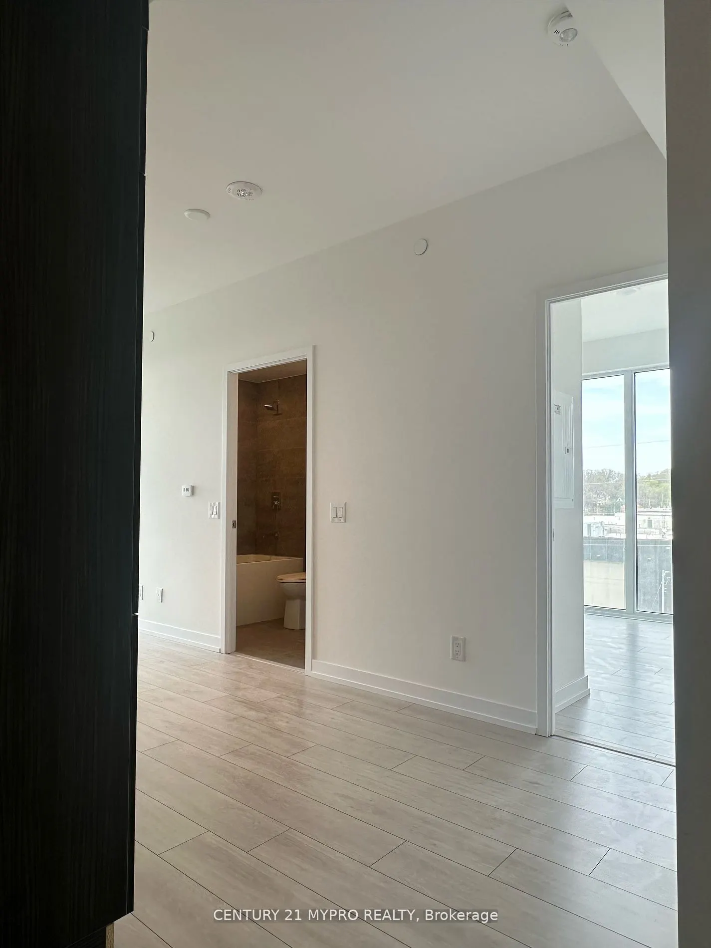 500 Dupont Street W, #607