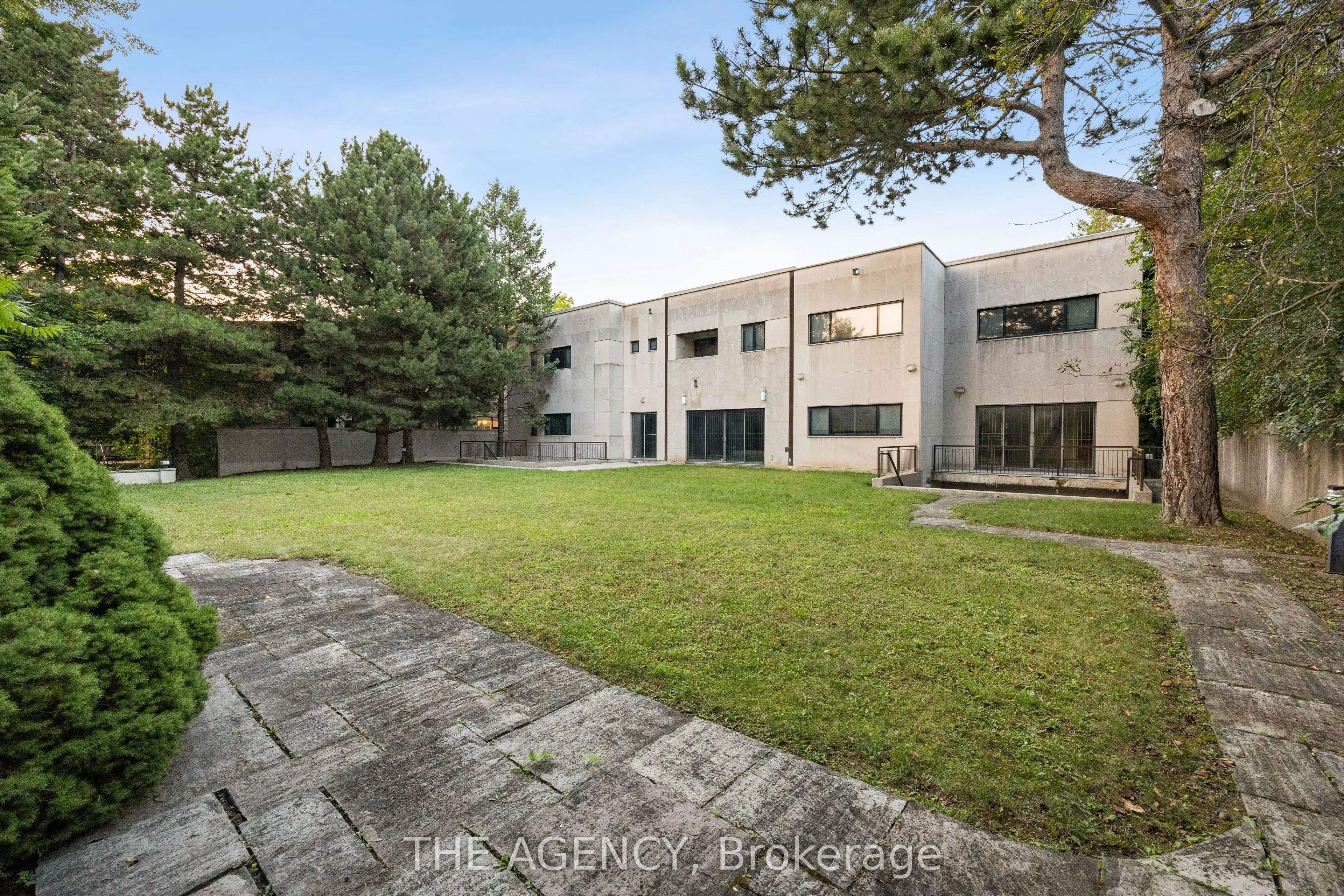 23 Bayview Ridge