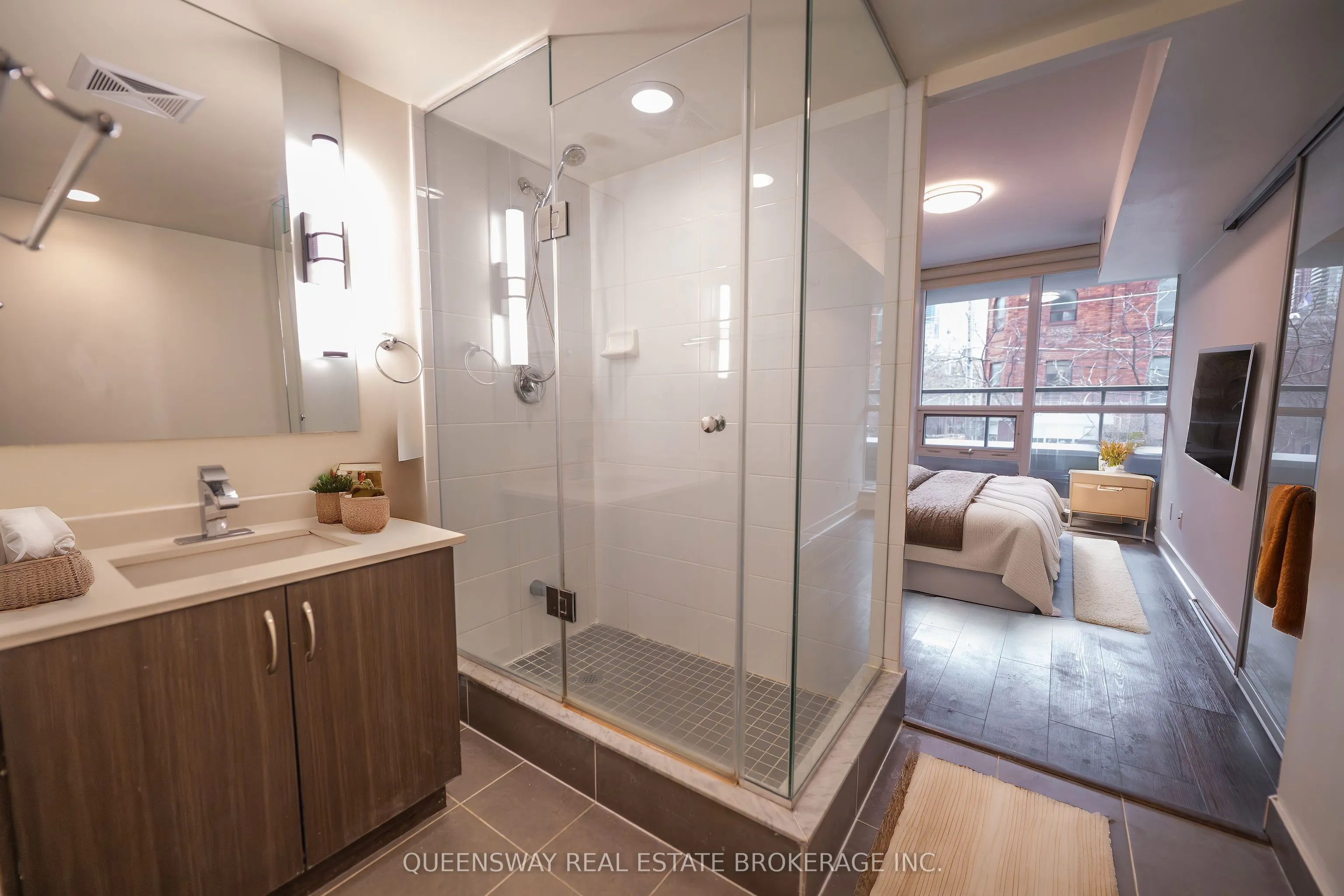 320 Richmond Street E, #208