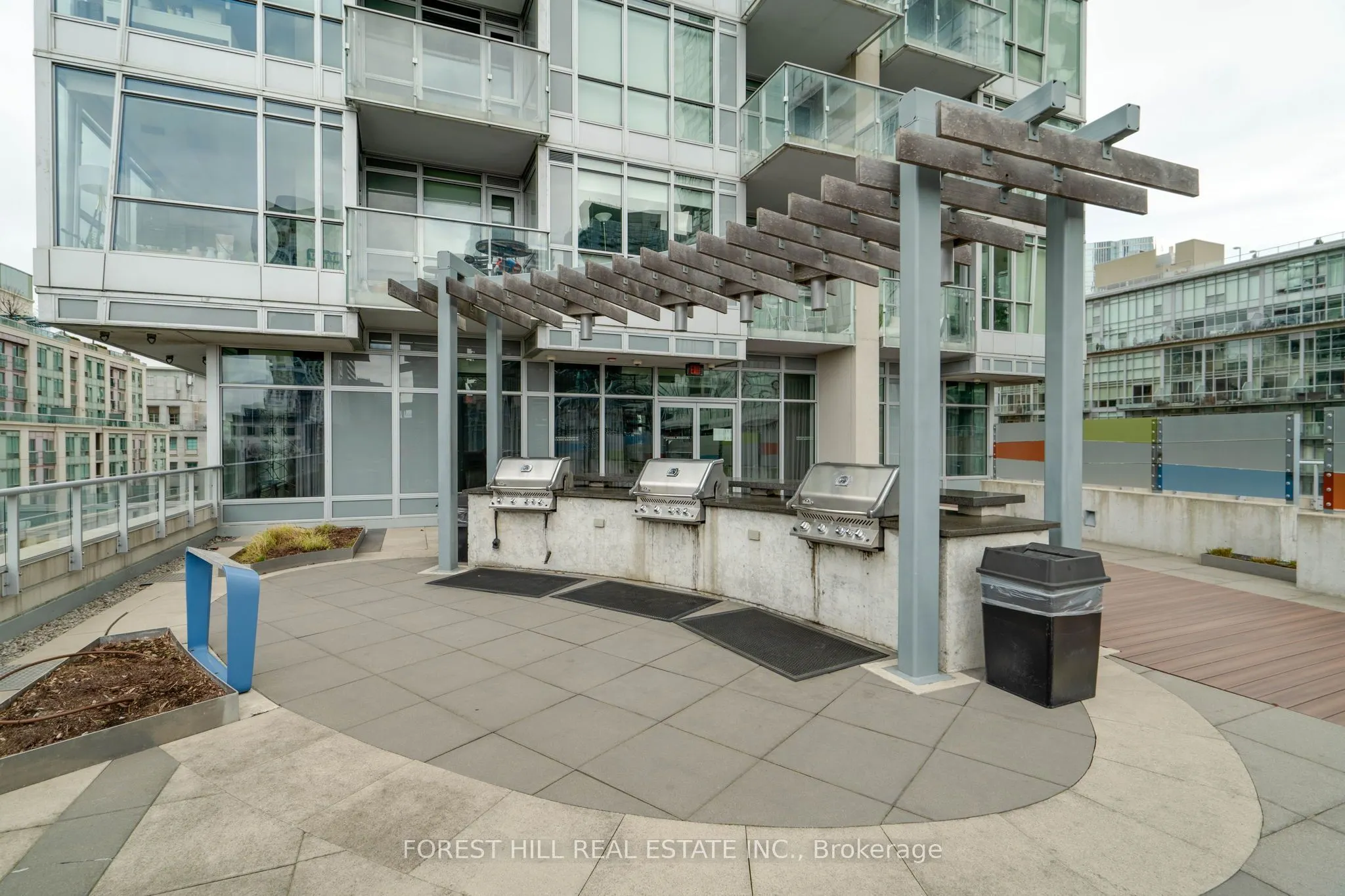 199 Richmond Street W, #318
